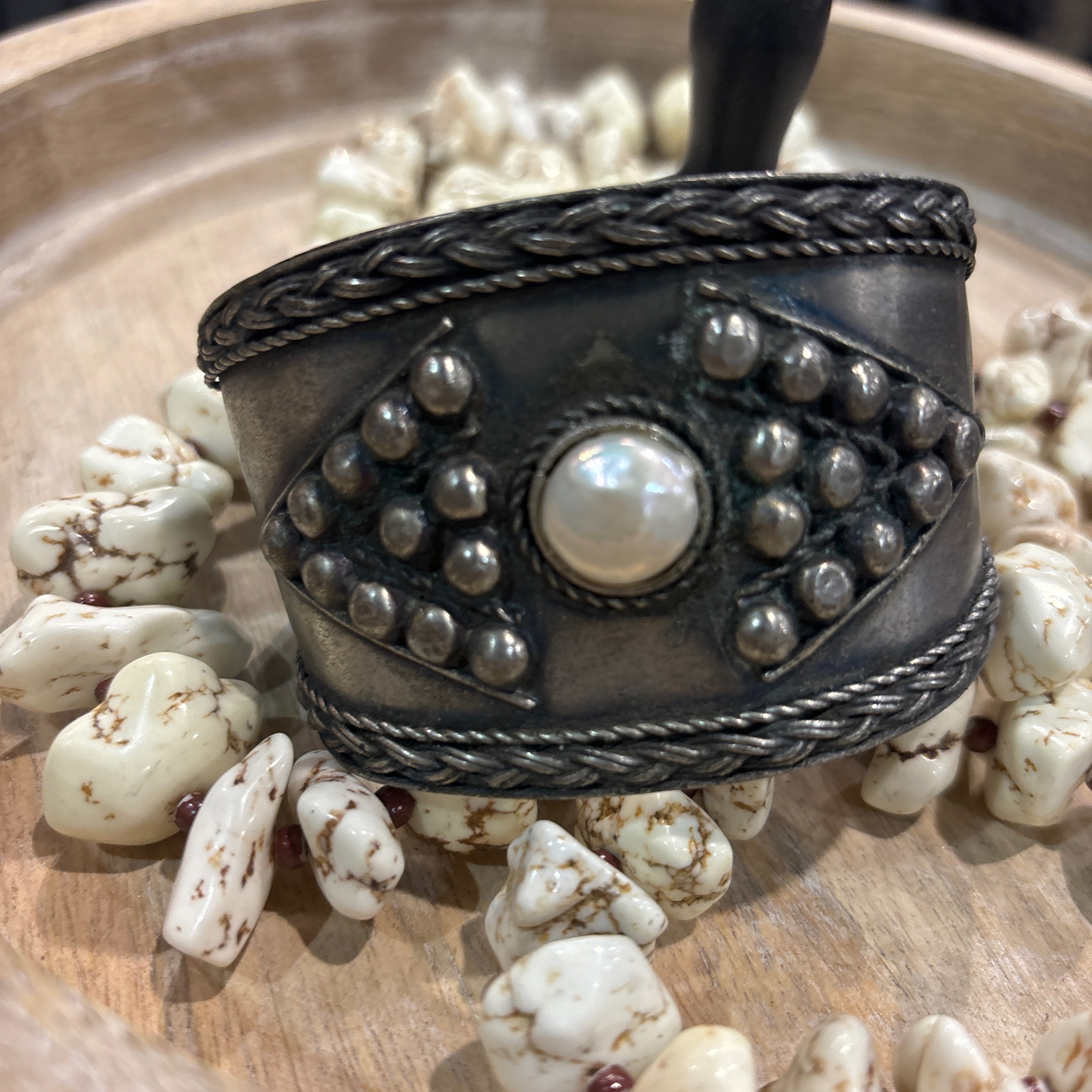 BE Cuff Silver Pearl