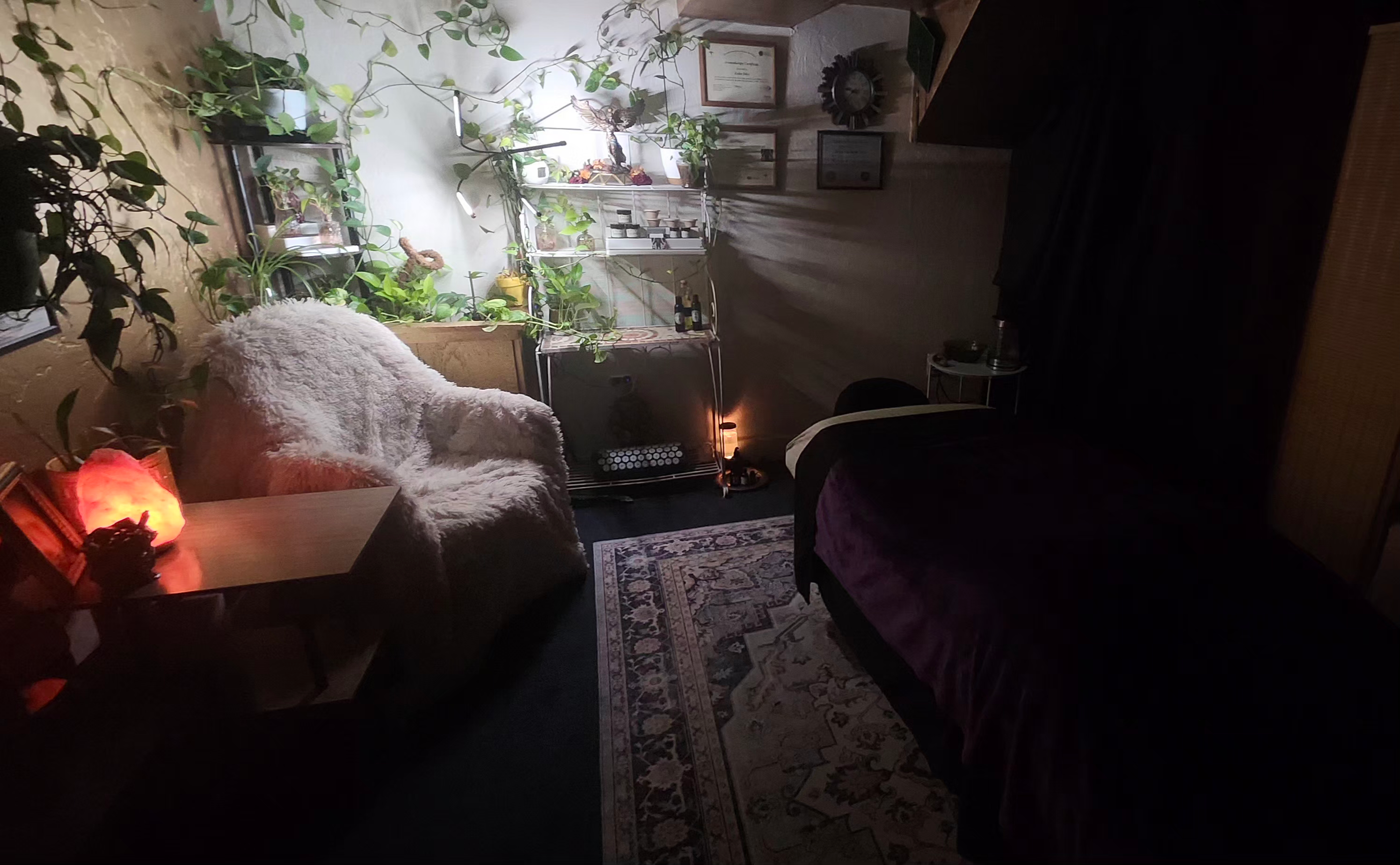 Soluna Touch Therapy treatment room