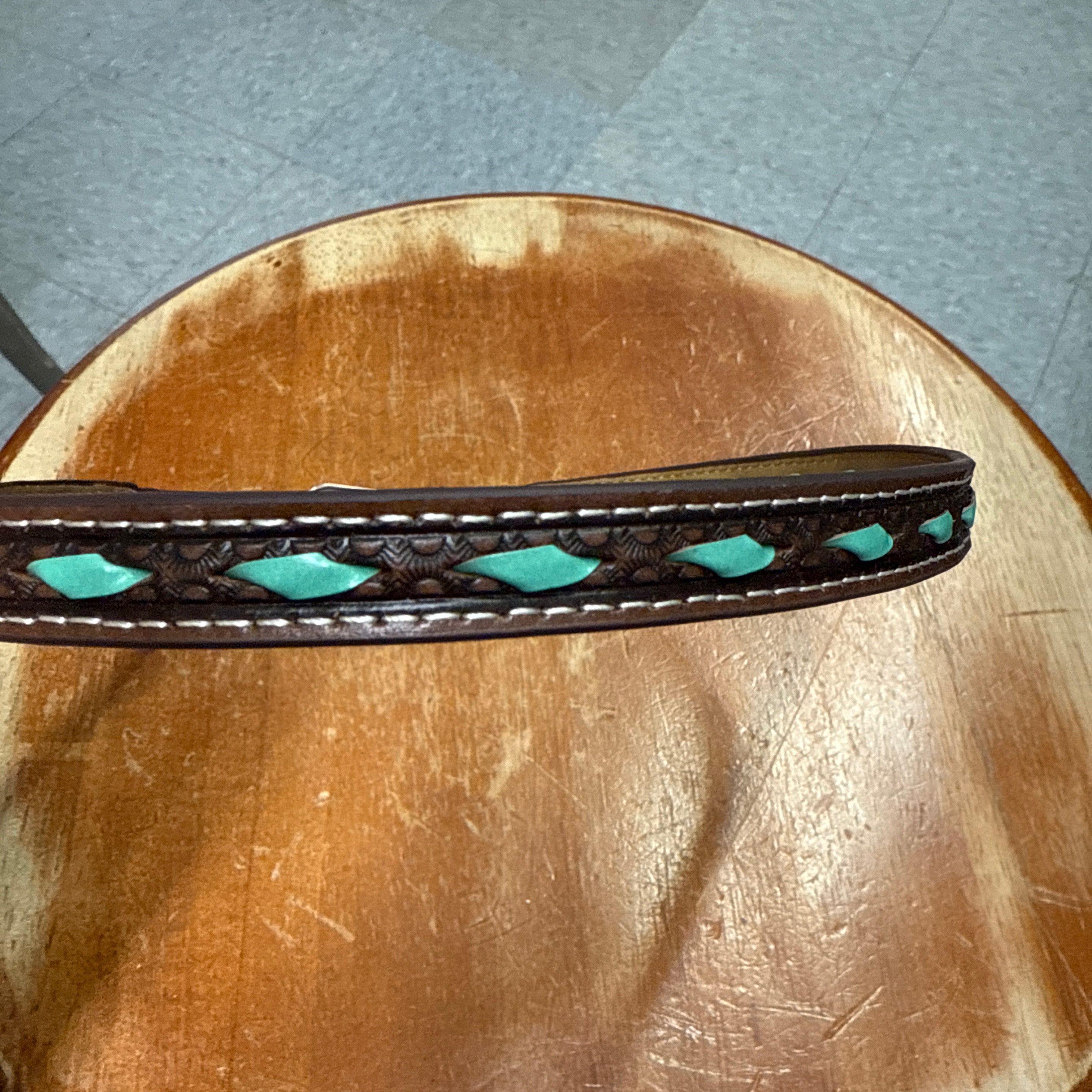 Brown hat band with turquois