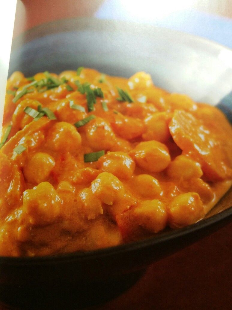 MORROCCAN CHICKPEA SALAD