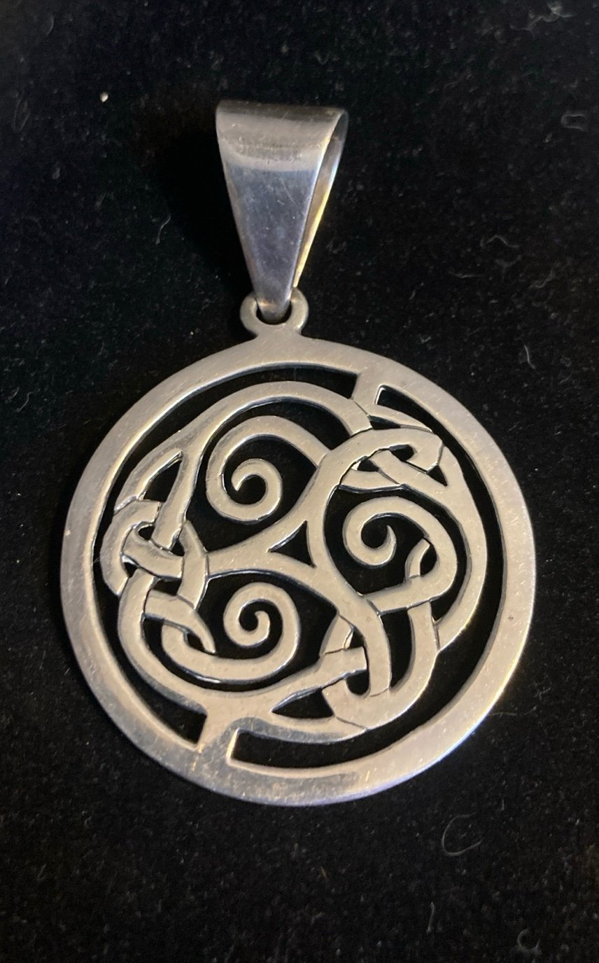 SILPADA INDIA STERLING SILVER LARGE CELTIC PENDANT