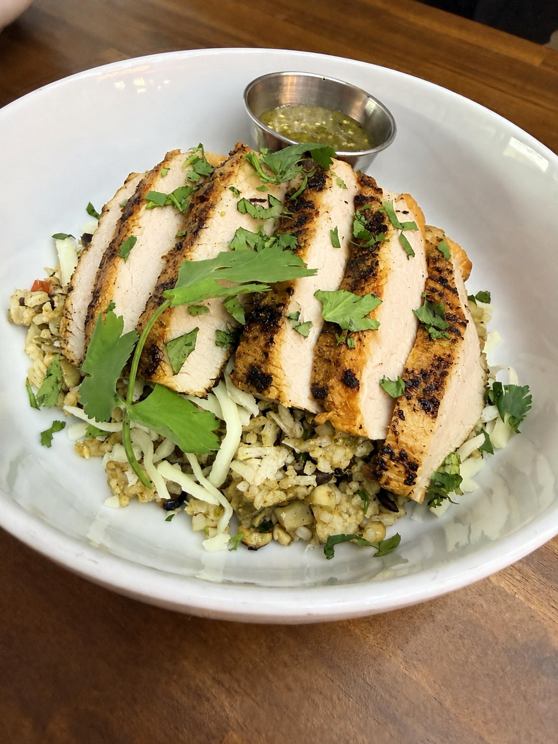 EAT THIS Chicken Fajita Cauli-Rice Bowl