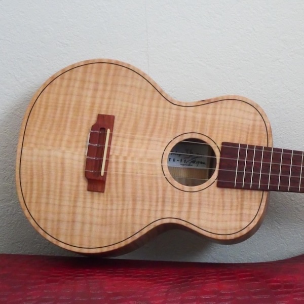 Concert YU-11 / Flame Maple
