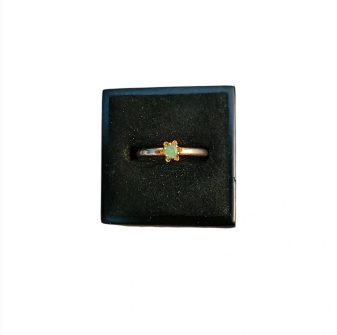 Size 6 Gold Toned Green Gem Ring