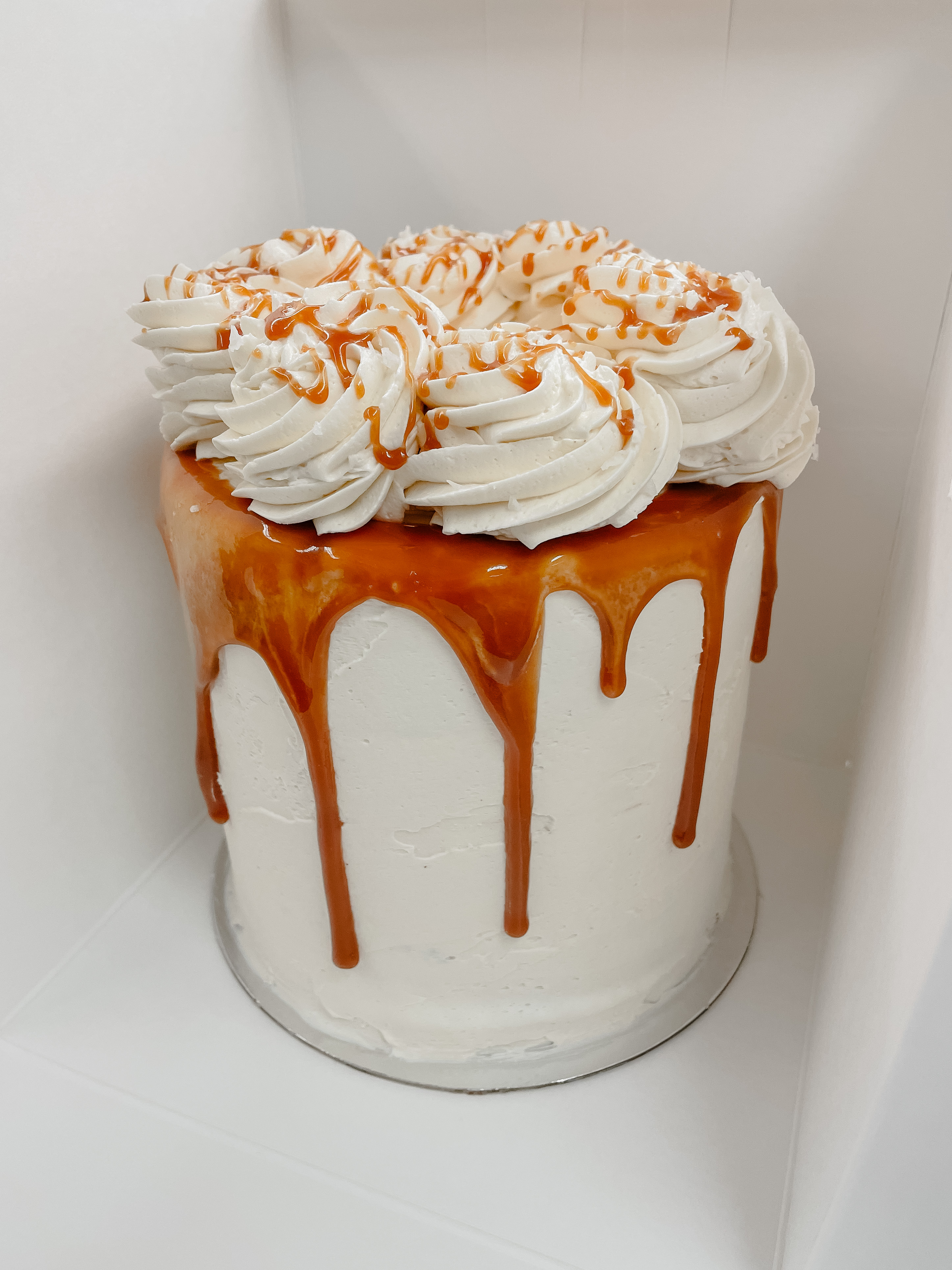 6 in Cake - Not Filled - 3 Layers