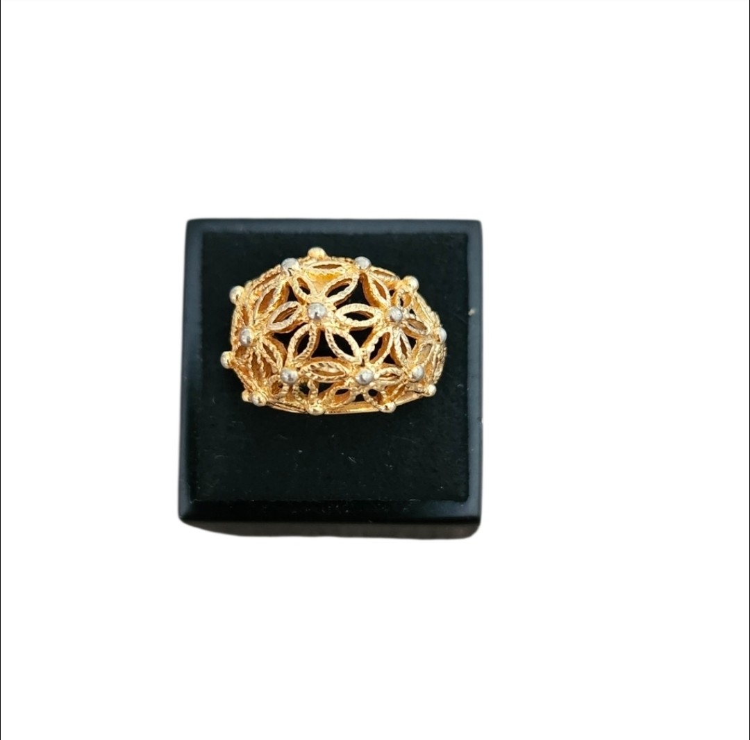 Vintage 1979 Size 6.5 Avon Gold Toned Spun Blossoms Dome Ring