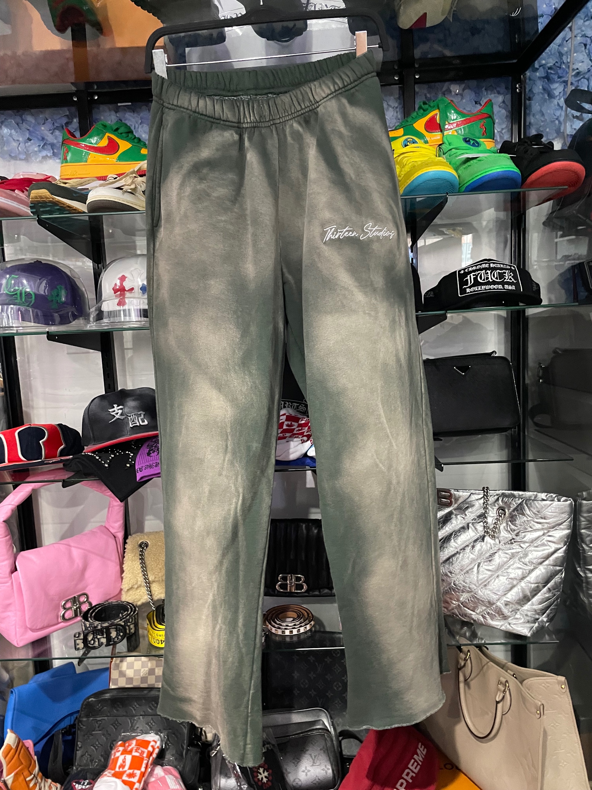 third studios green sweet pants size M (used)