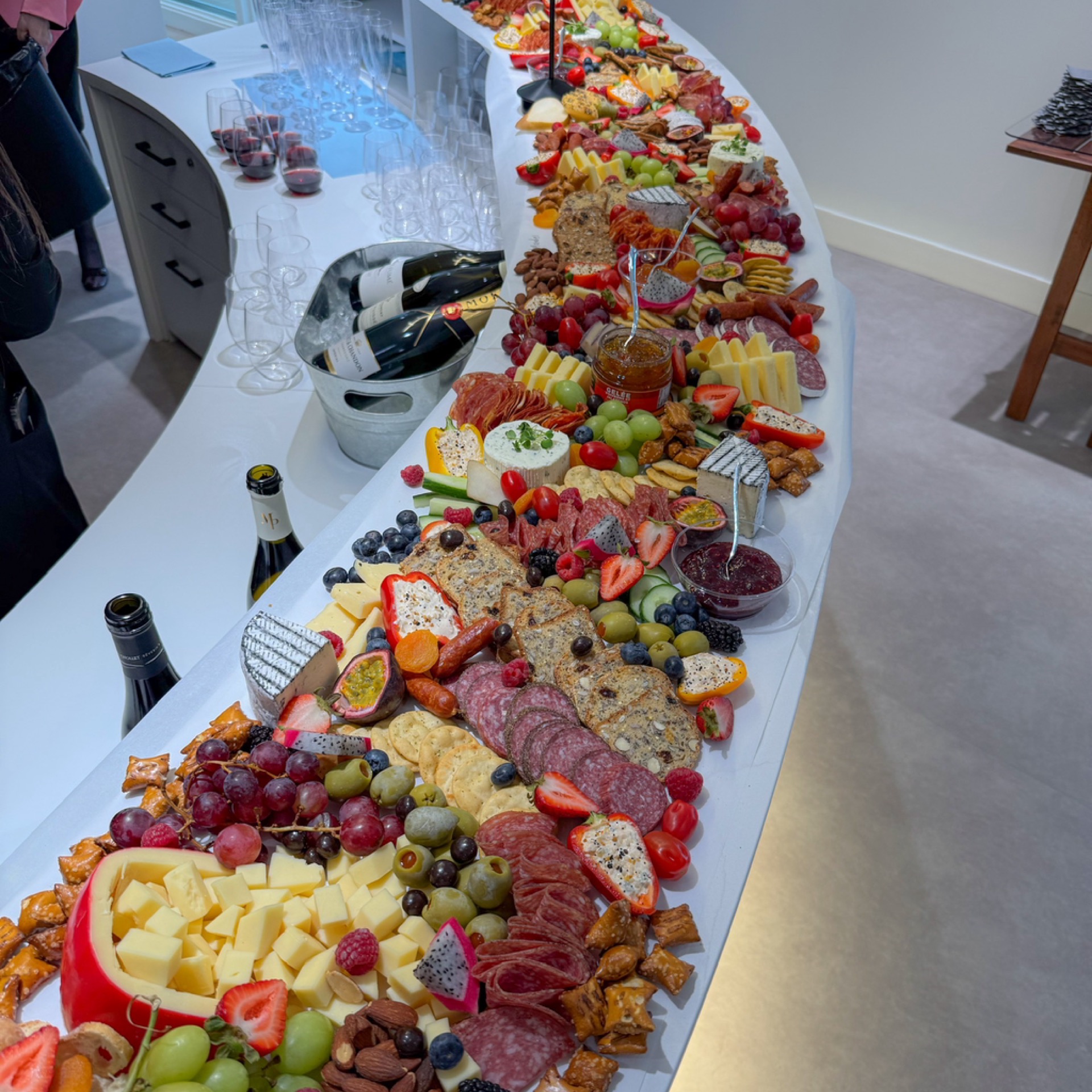 Grazing table - tablée 10 pieds (charcuterie, fromage et autres)
