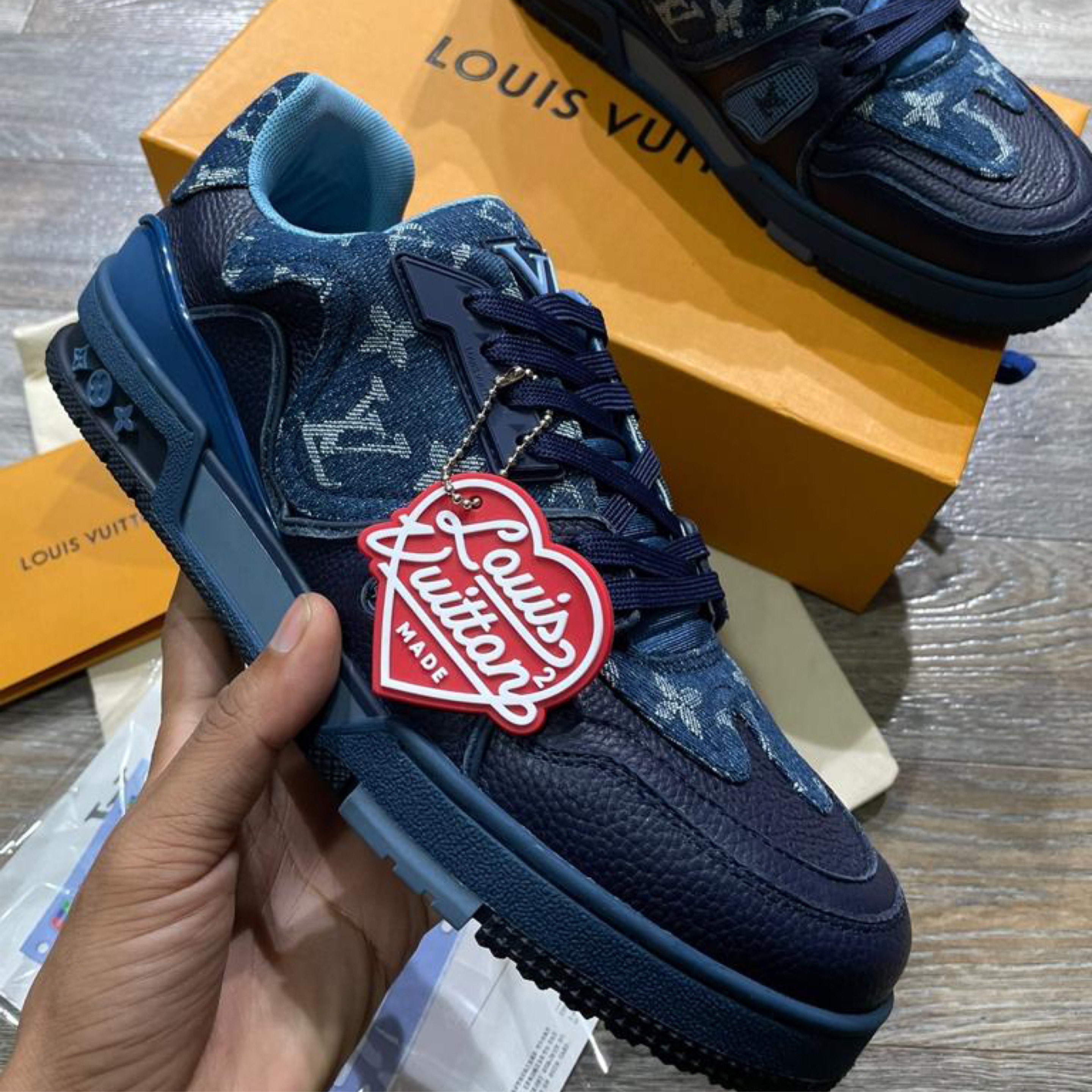 LOUIS VUITTON Nigo X Virgil Size 7