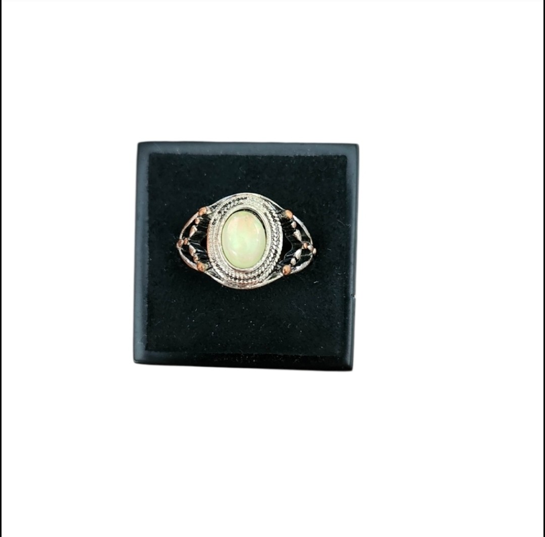Size 6.5 Silver Toned Opal Gemstone Boho-style Ring
