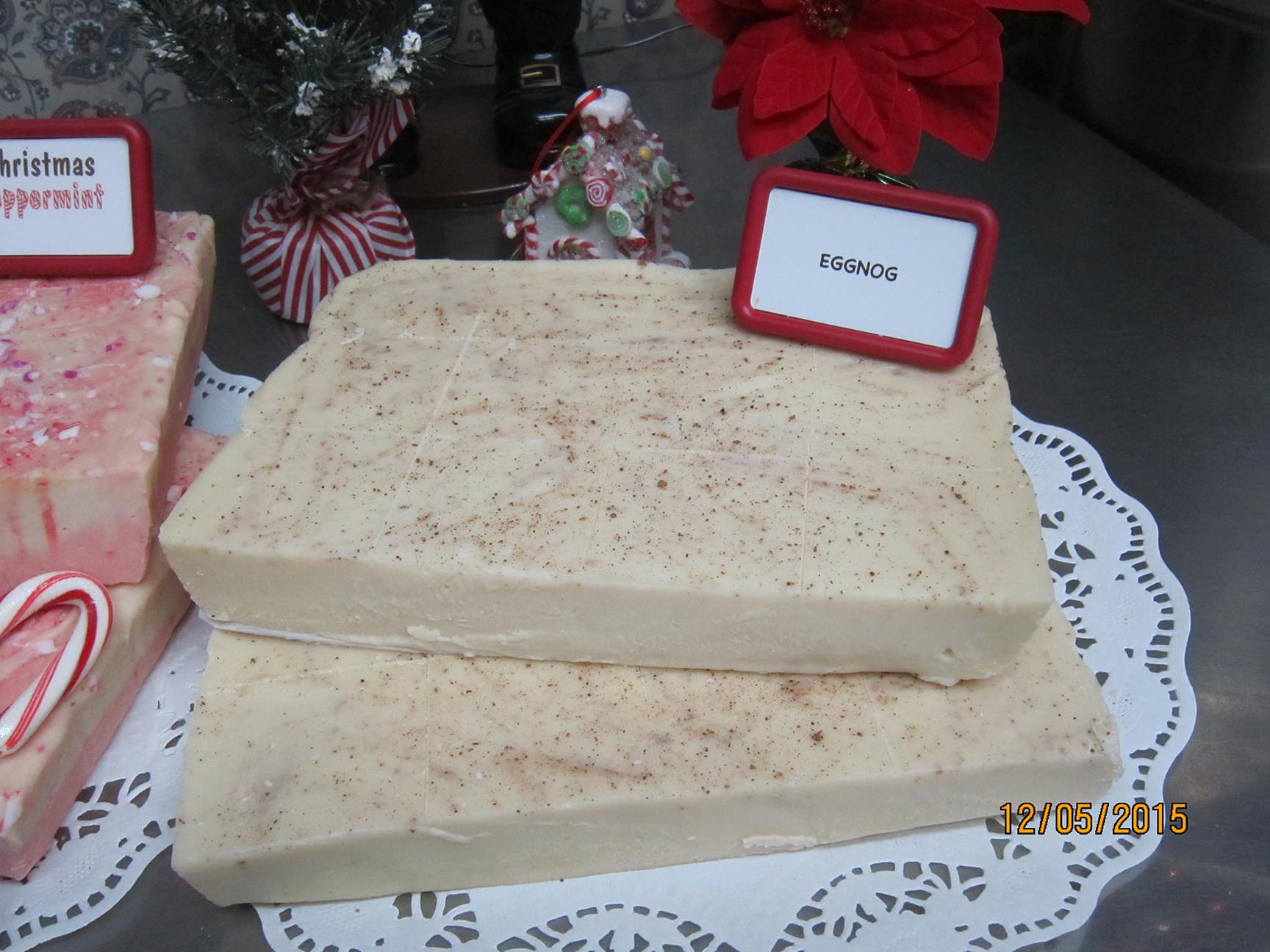 Loaded Eggnog Fudge 1lb (4 Squares)