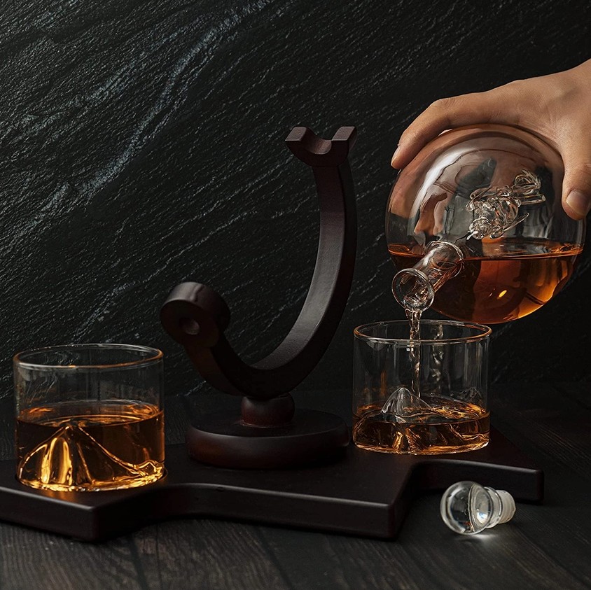 Ski Wine Whiskey Decanter with 2 Glacier Mountain Glasses