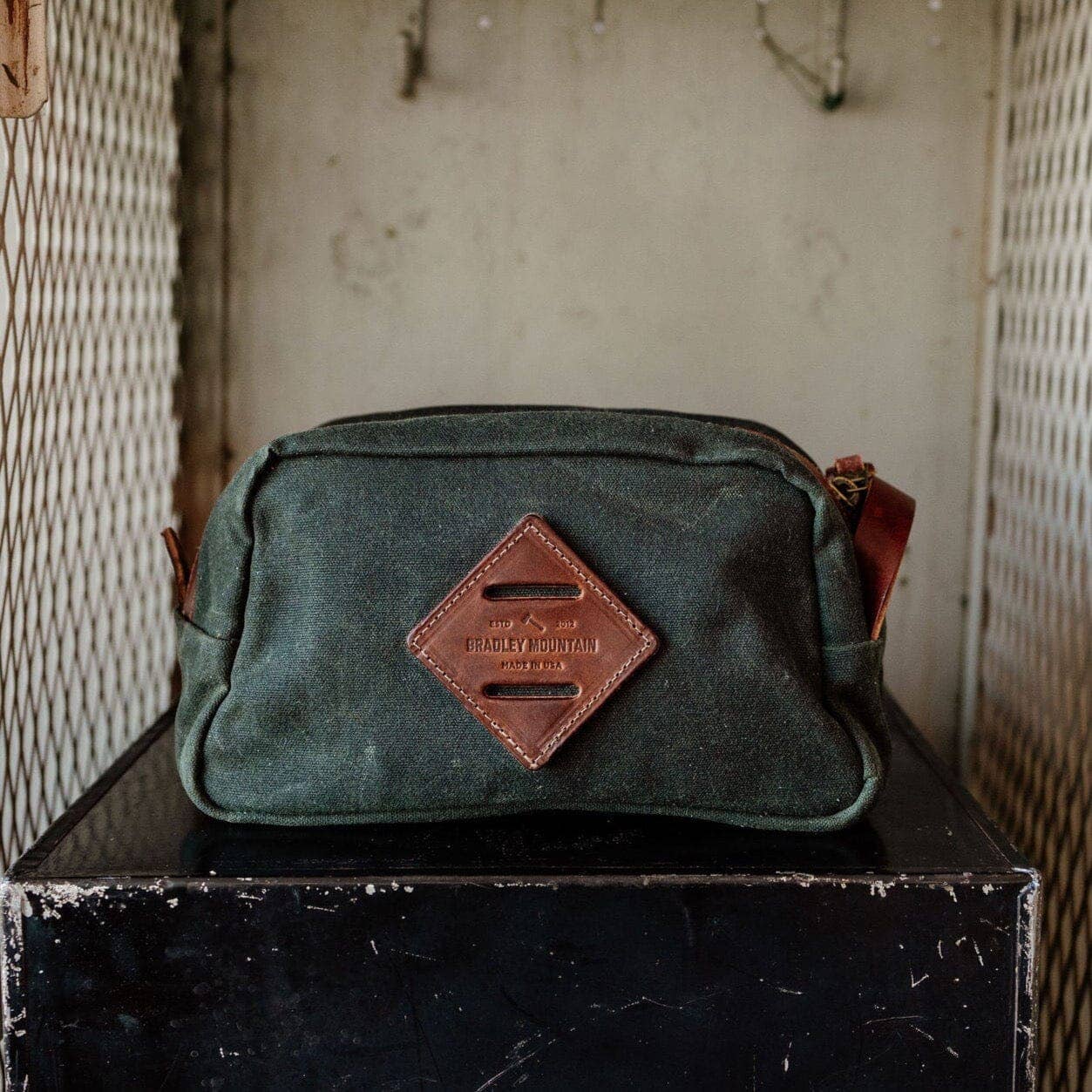 Bradley Mountain - Dopp Kit - Forest
