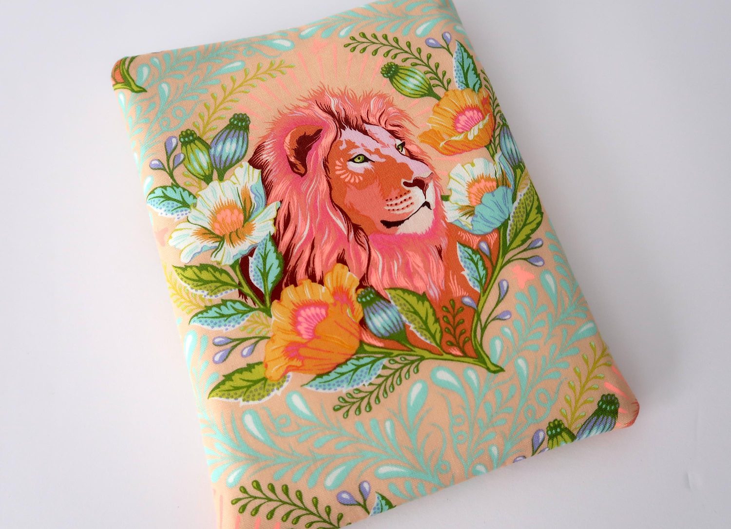 Kindle Paperwhite Cover – Good Hair Day Lion, photo 5 of 8