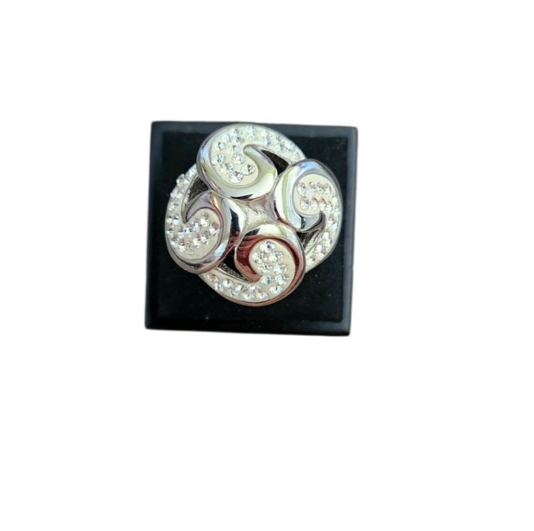 Size 8 Silver Toned Crystal White Swirl Statement Ring - Women Jewelry