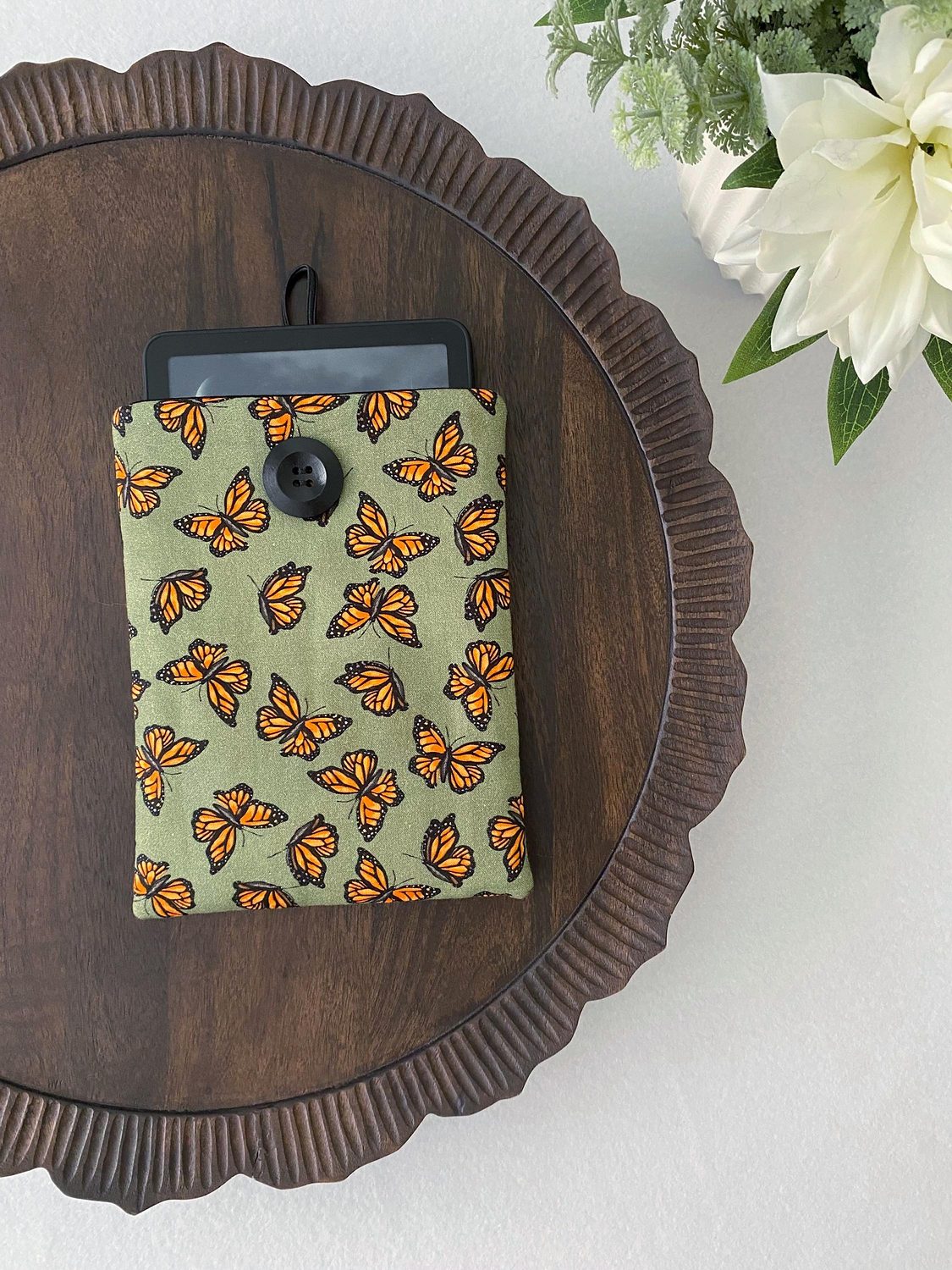 Kindle Paperwhite Cover – Monarchs on Sage, photo 2 of 4