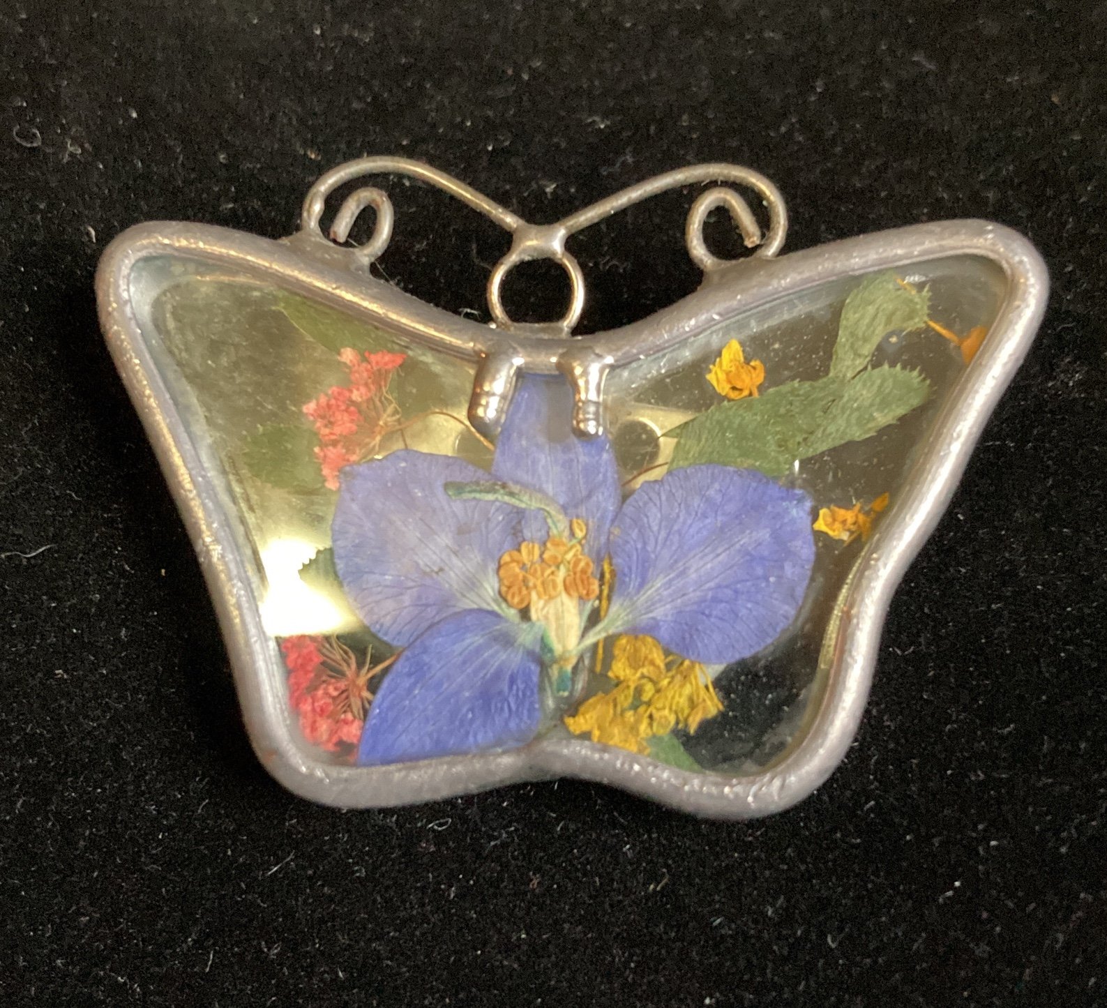 Vintage 1970s Real Pressed Flowers Brooch- Stained Glass Butterfly Shaped Brooch