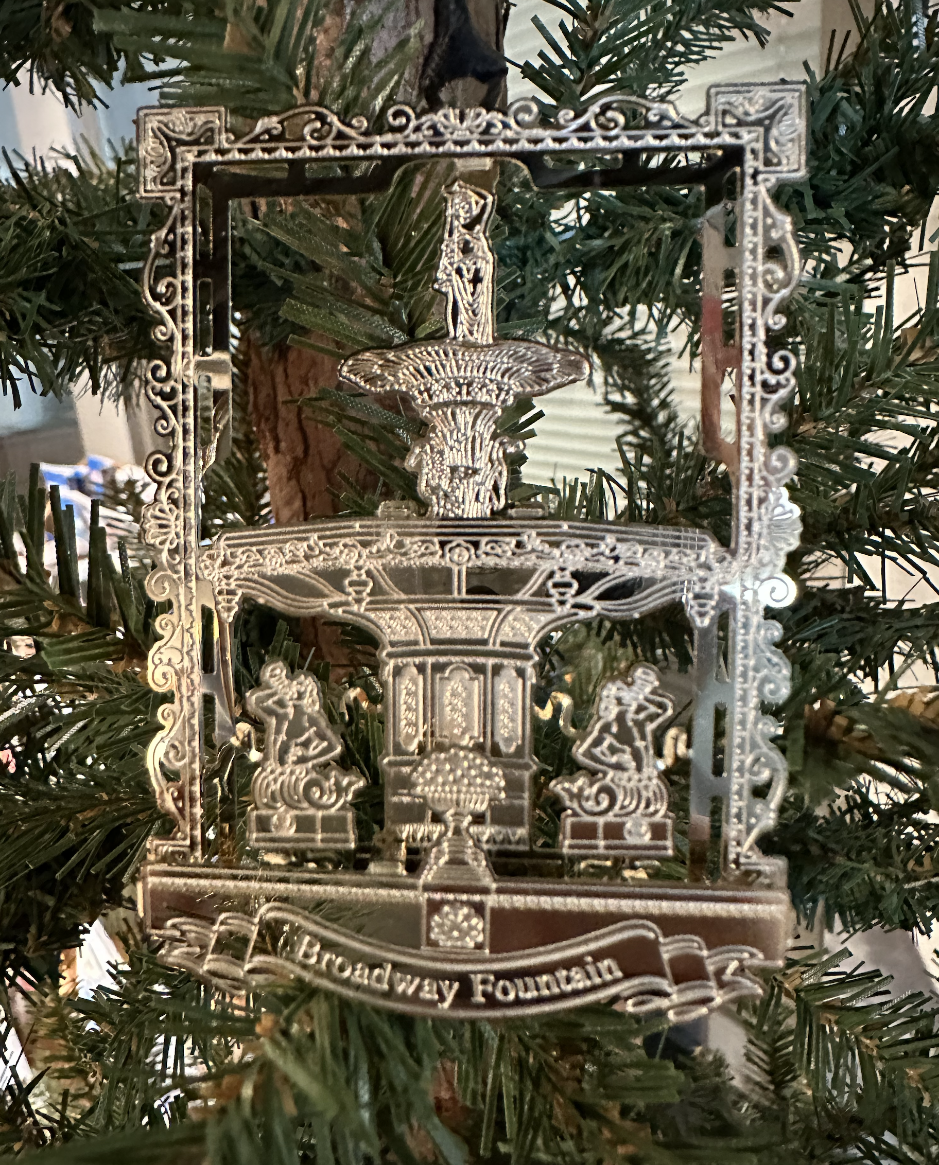 Broadway Fountain Ornament