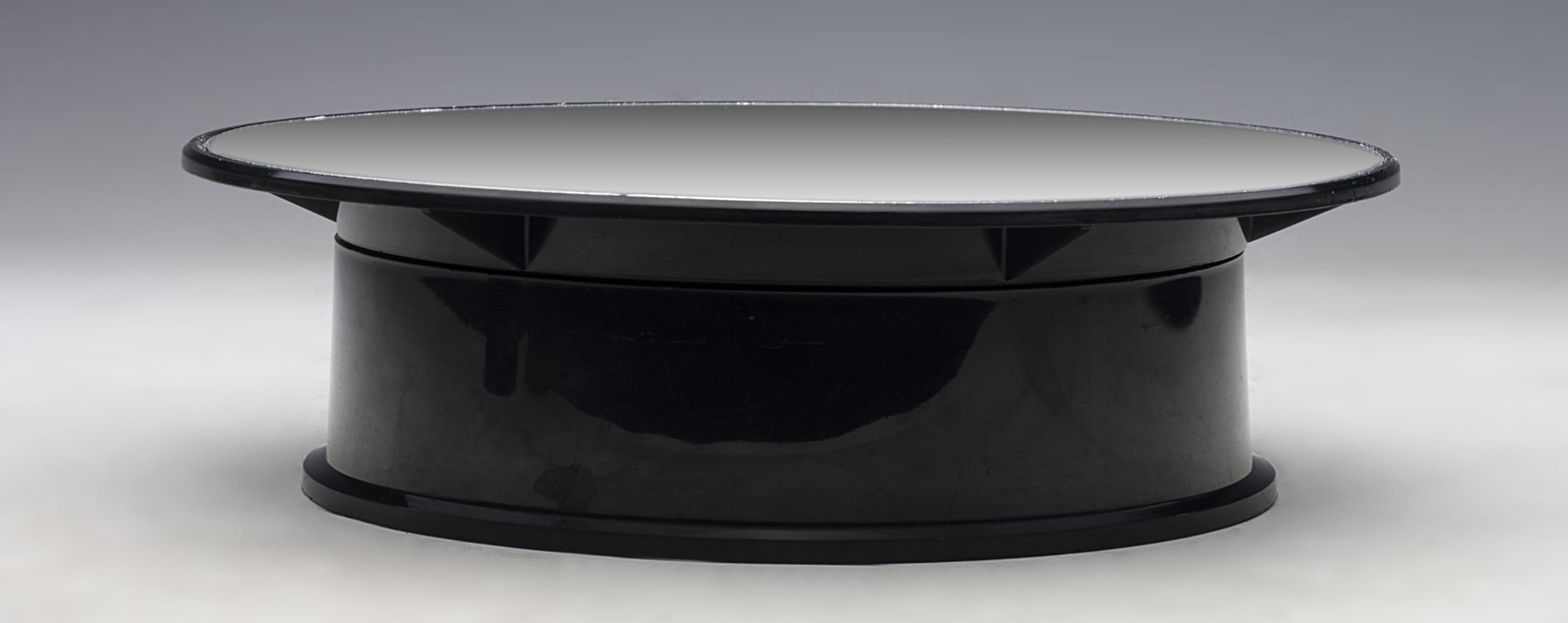 Small Rotary Display Stand Mirror Surface