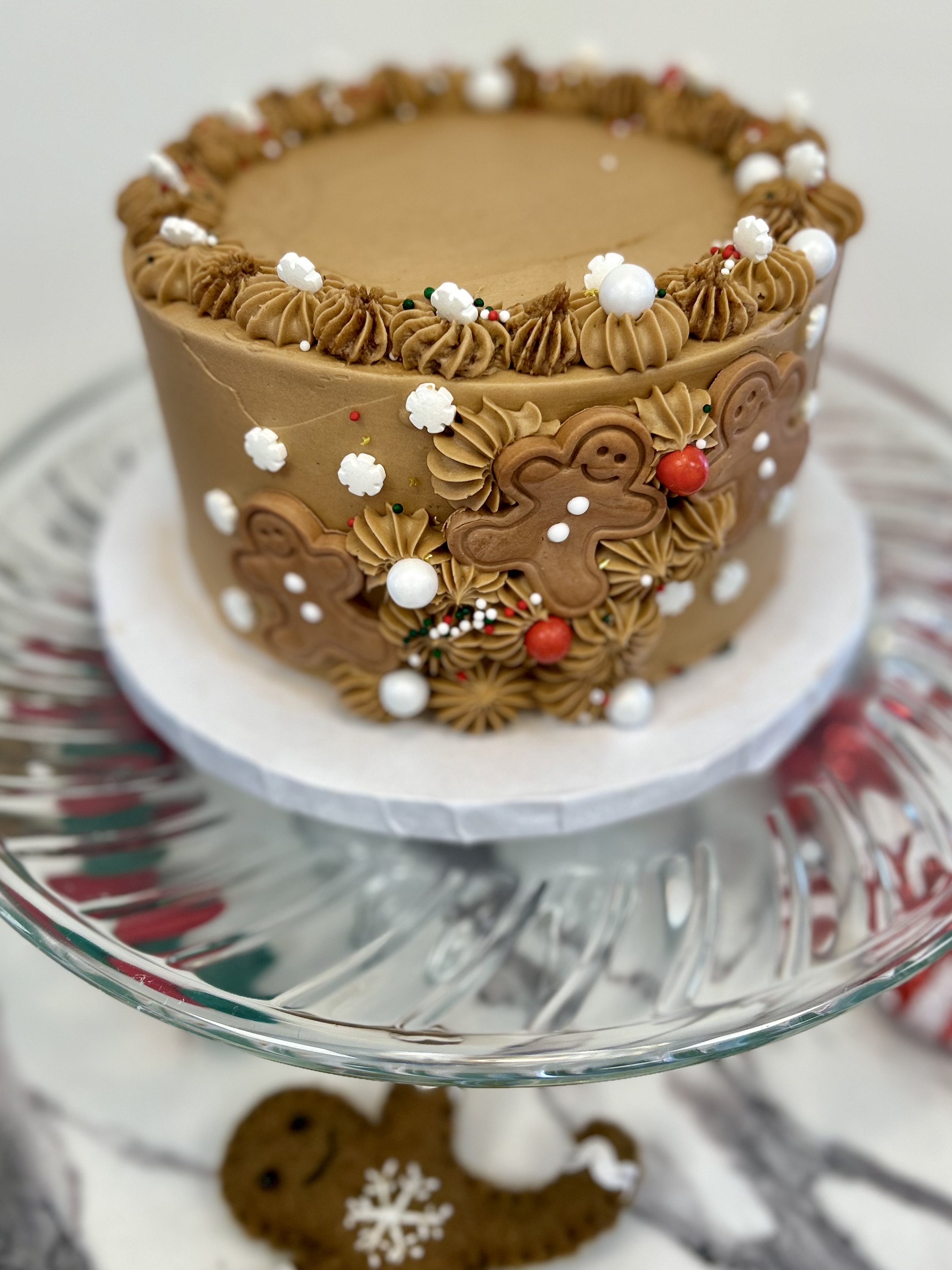 Holiday Cake:  6" Spiced Gingerbread