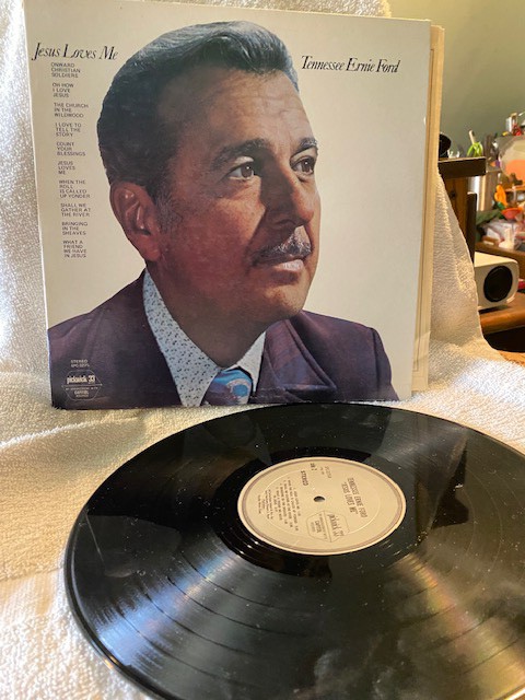 Tennesse Ernie Ford/Jesus Loves Me