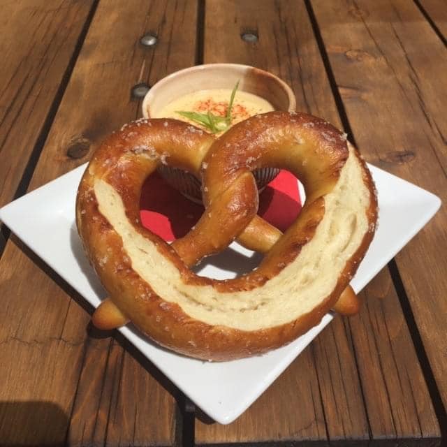 Pretzel with Cheese