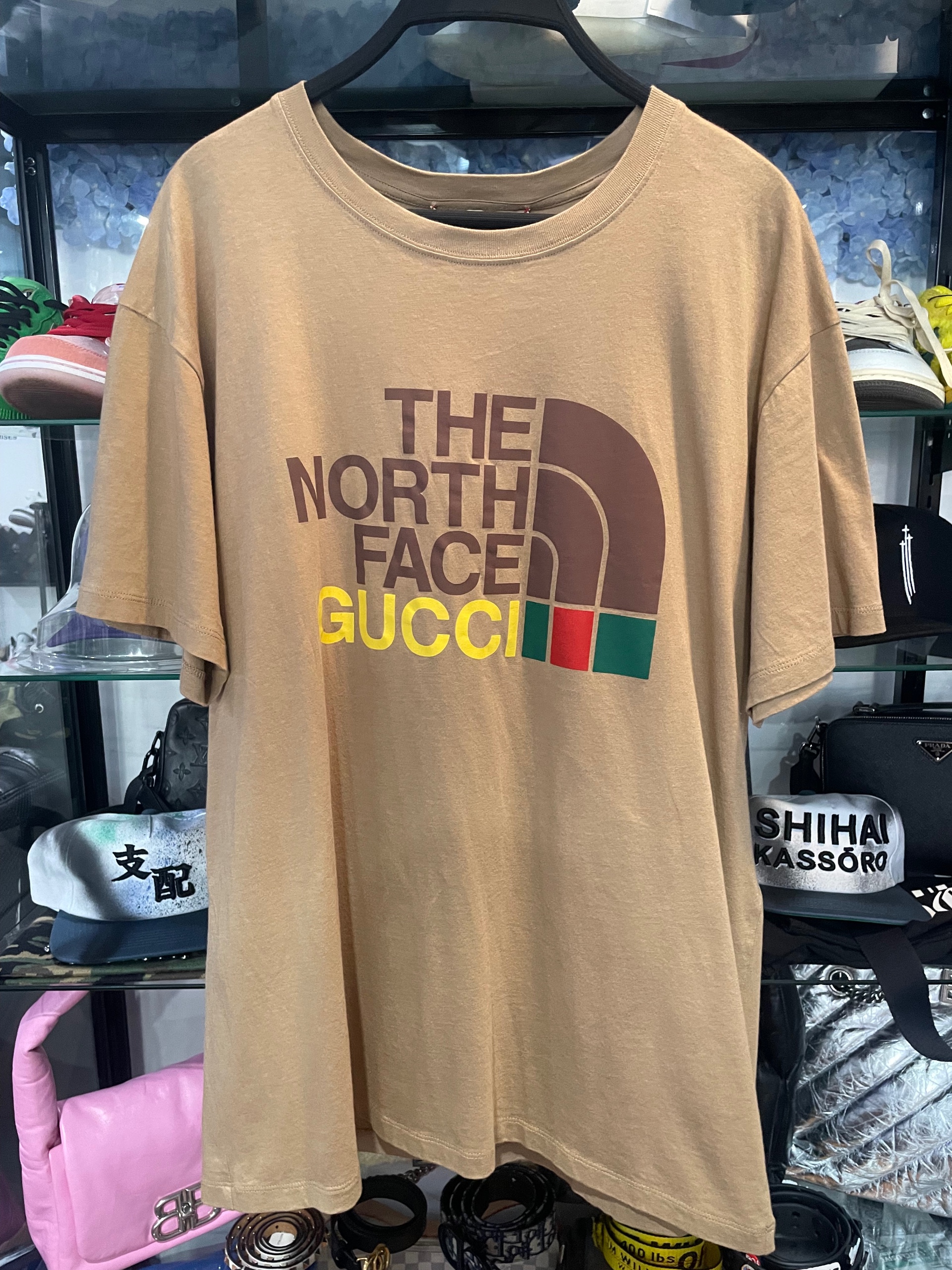 the north face gucci size m  (used)