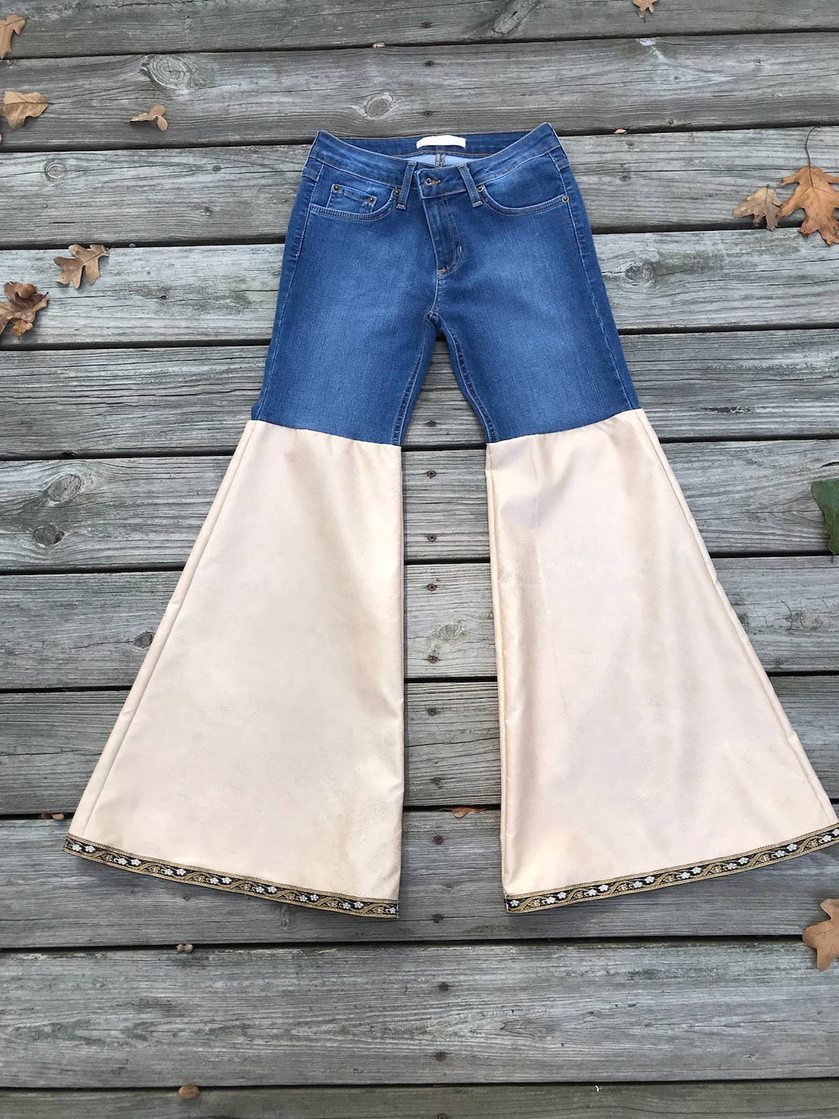 Luxury Women's Jeans -Champagne Beige Leather Look: Size 27