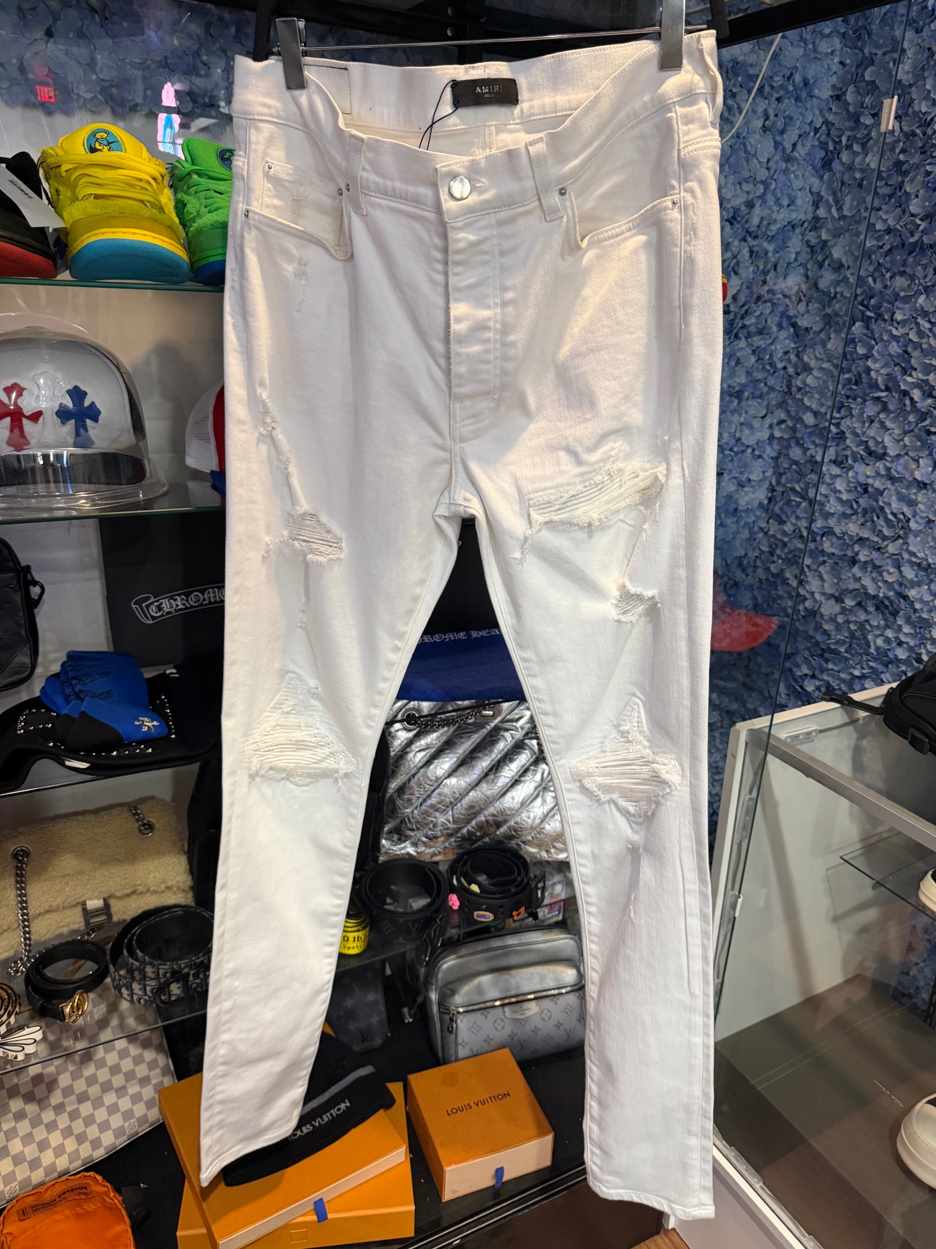 AMIRI ALL WHITE  Distressed Paint ( USED )