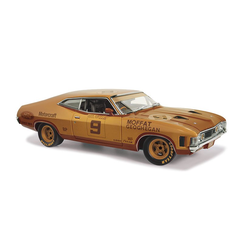 Ford XA Falcon GT 1973 Bathurst Winner 50th Anniversary Gold Classic Carlectables