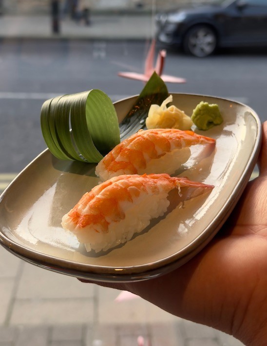 Nigiri - 2 pcs of hand-pressed fish on rice (GF)