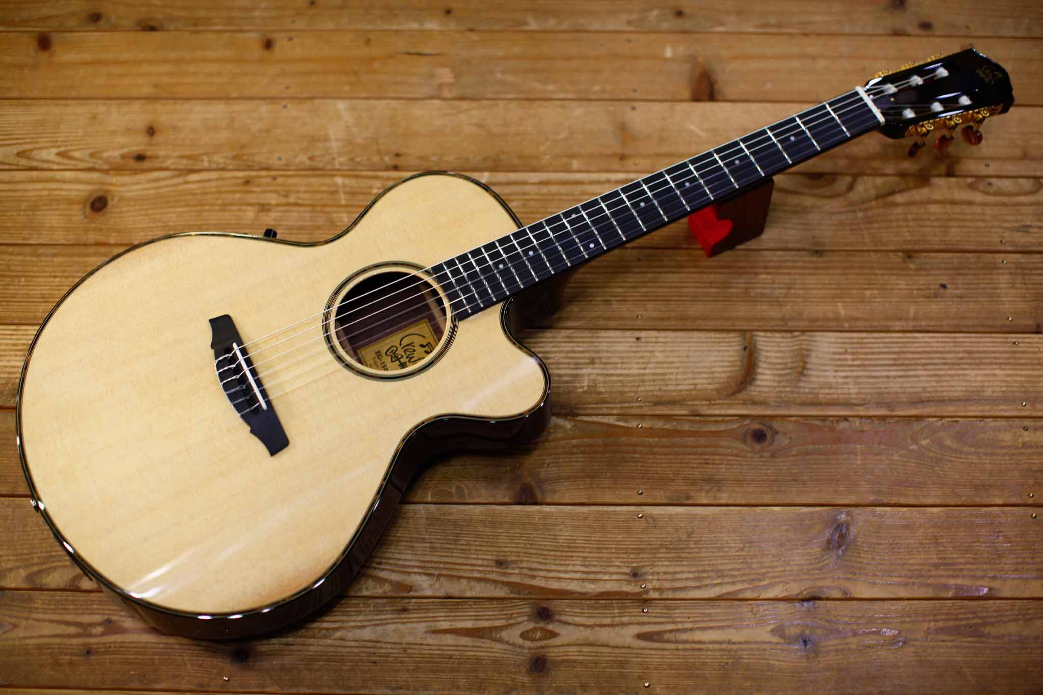 Crews EG-1500C NATURAL 2022年製