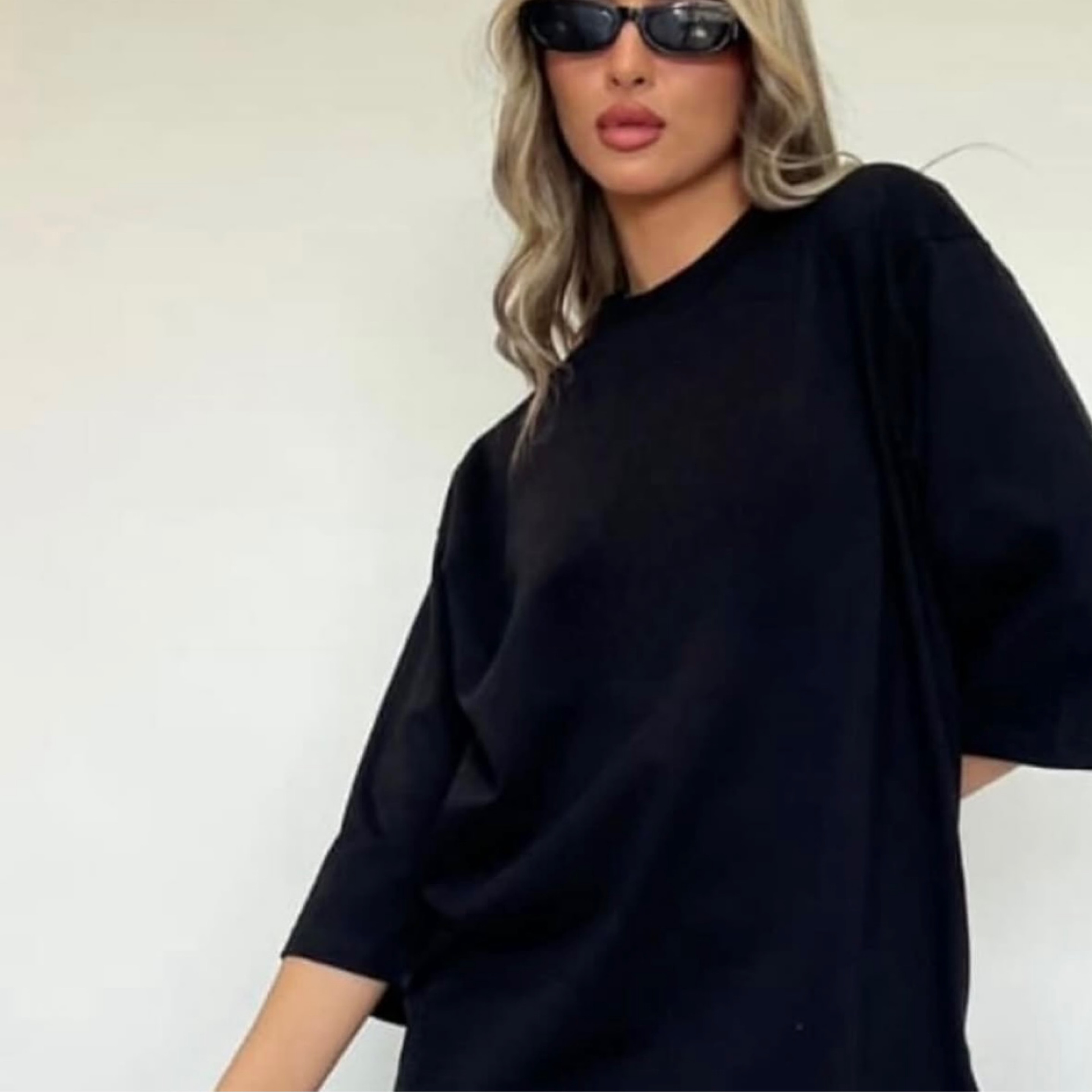 Oversize T-shirt in Black — product photo