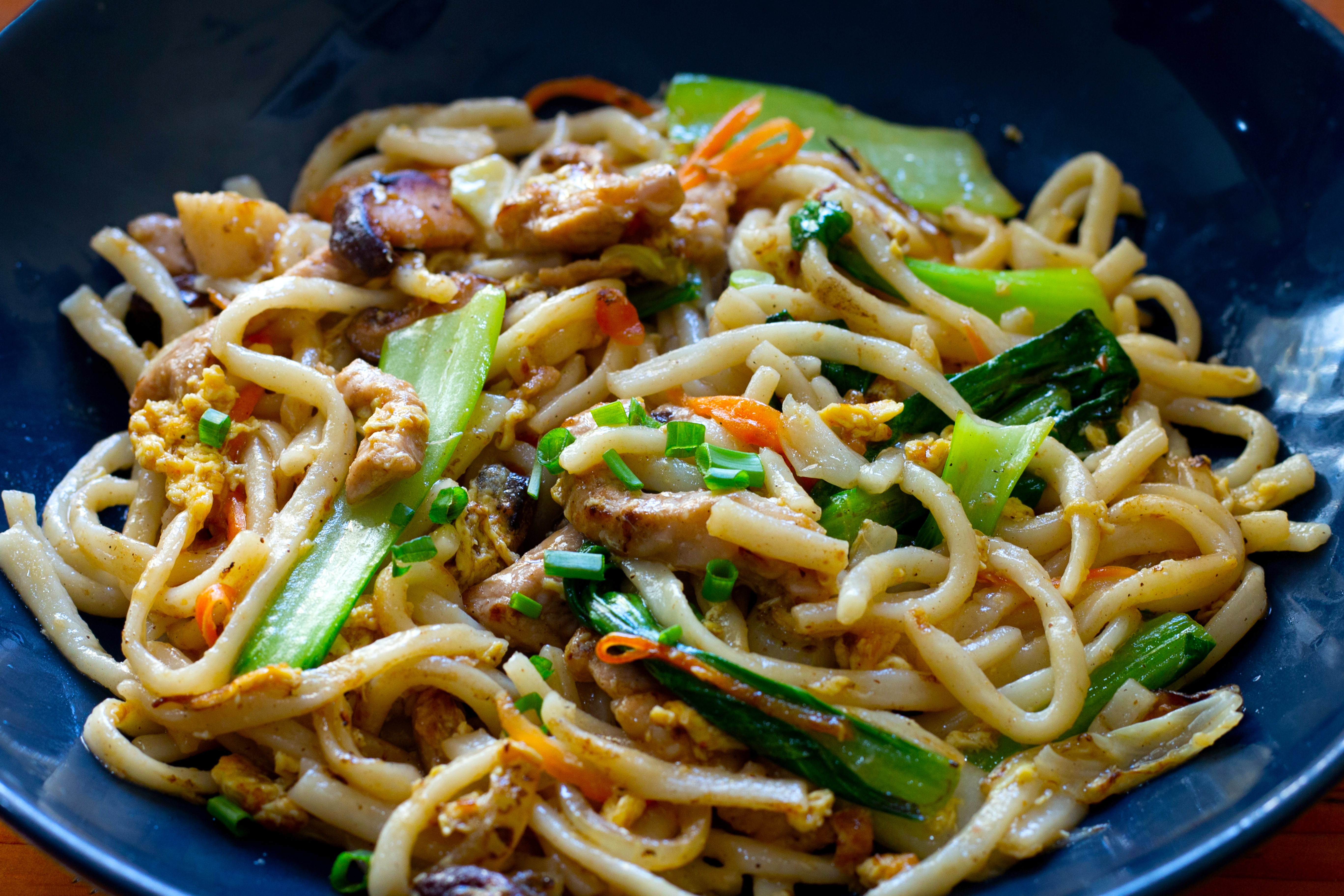 PORK STIR FRY ON HOKKIEN NOODLE
