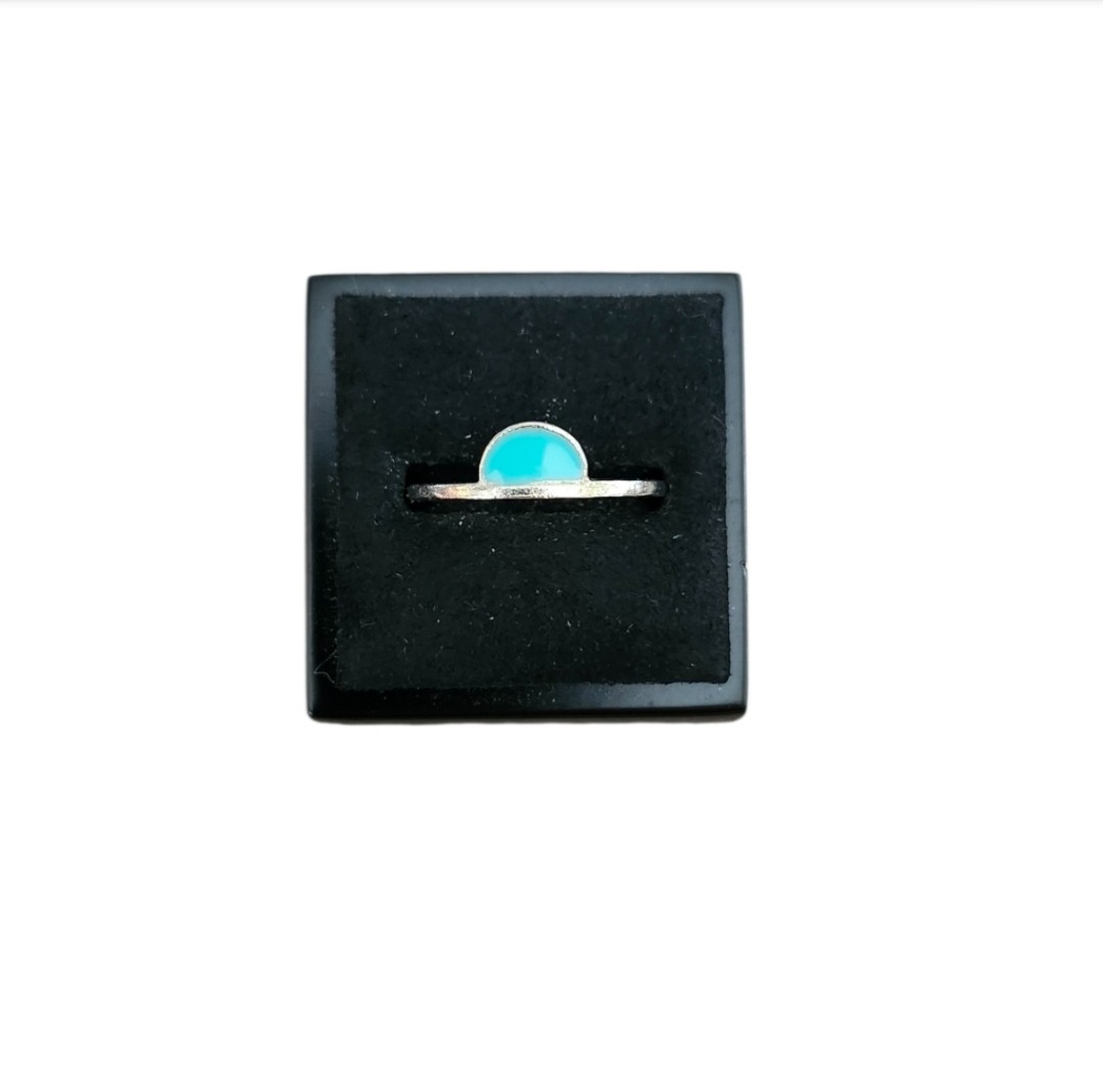 Size 6 Silver Toned Turquoise Half Moon Ring