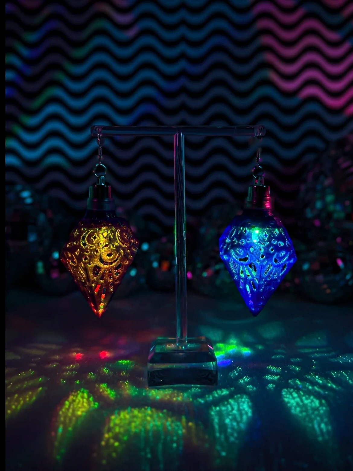 Geometric Earring Rainbow LED Light Luna Luxx Sparkly Purple