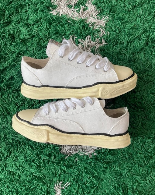 maison mihara yasuhiro low canvas white size 45 (used)