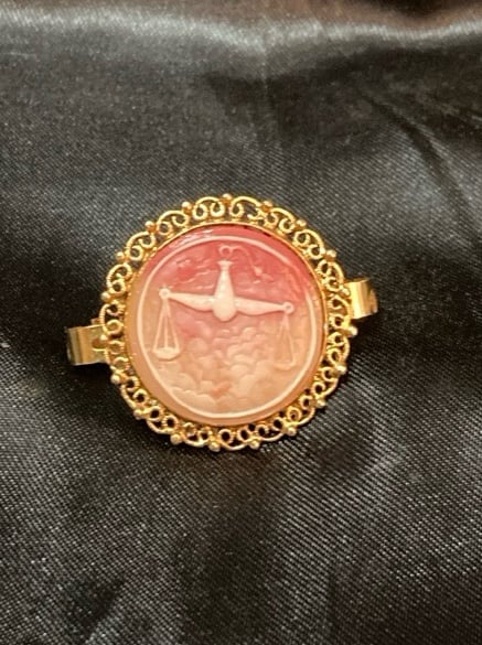 Libra Resin Cameo Zodiac Sign Vintage Scarf Clip Open close clip
