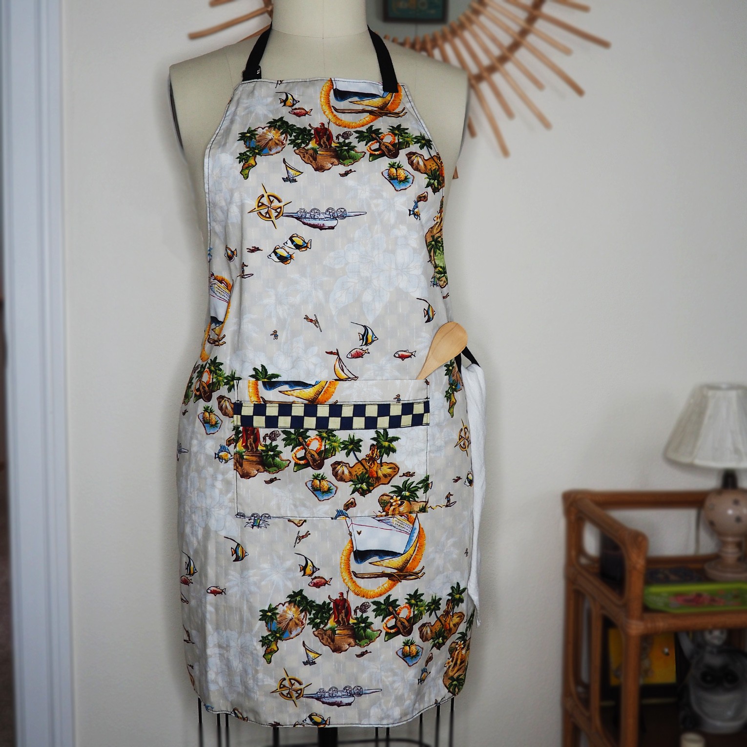 Hawaiian Checkers Reversible Gender Neutral Apron