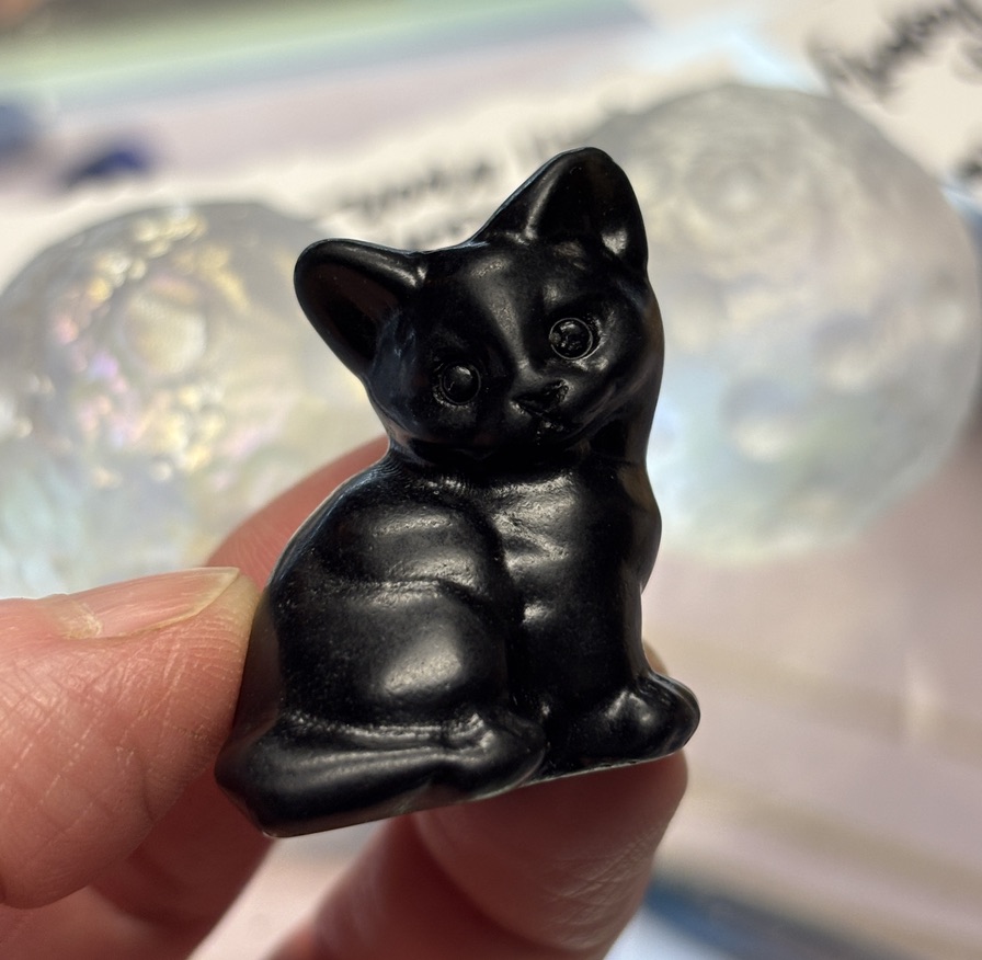 Obsidian Carved Kitty