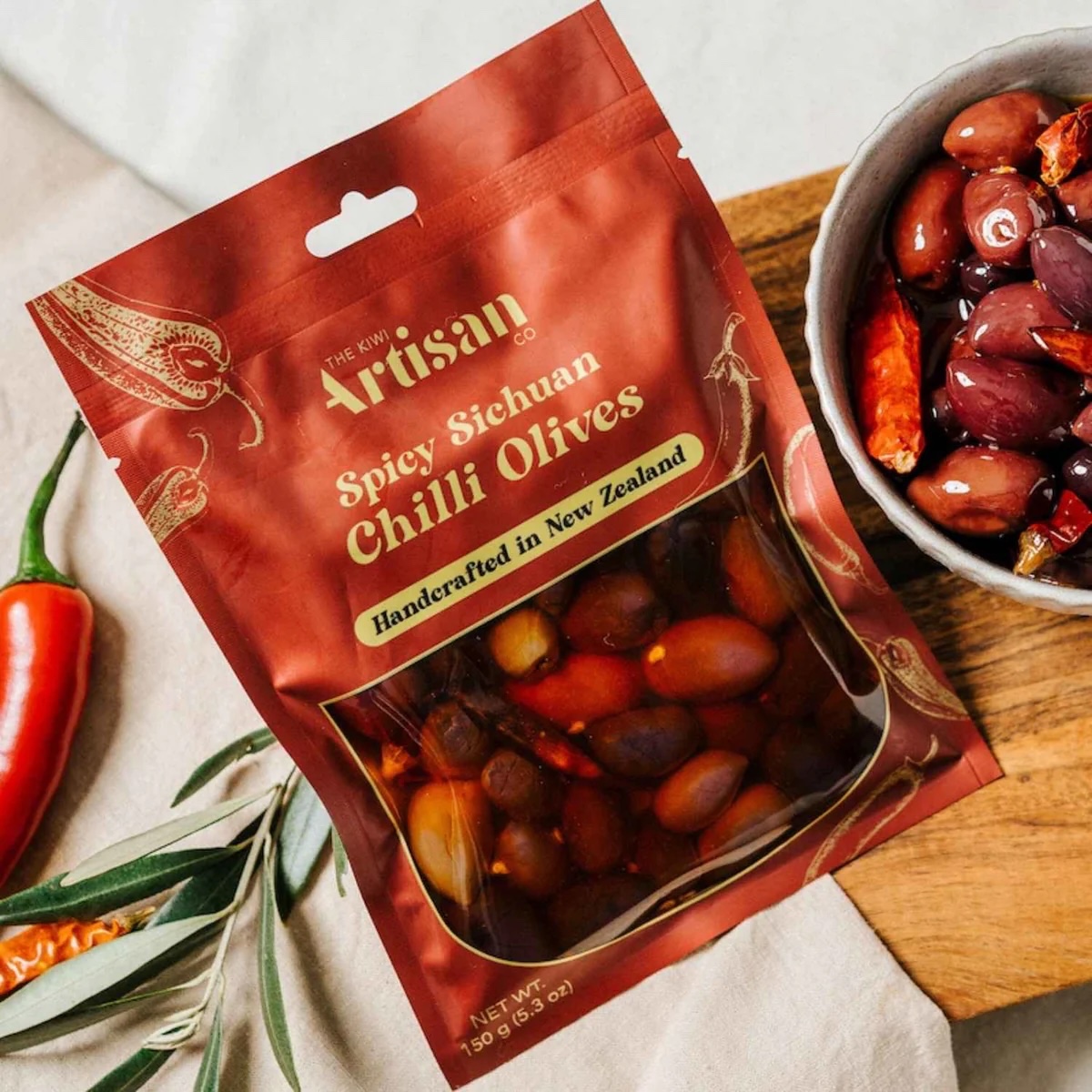 Kiwi Artisan Flavoured Snack Olives (150g)
