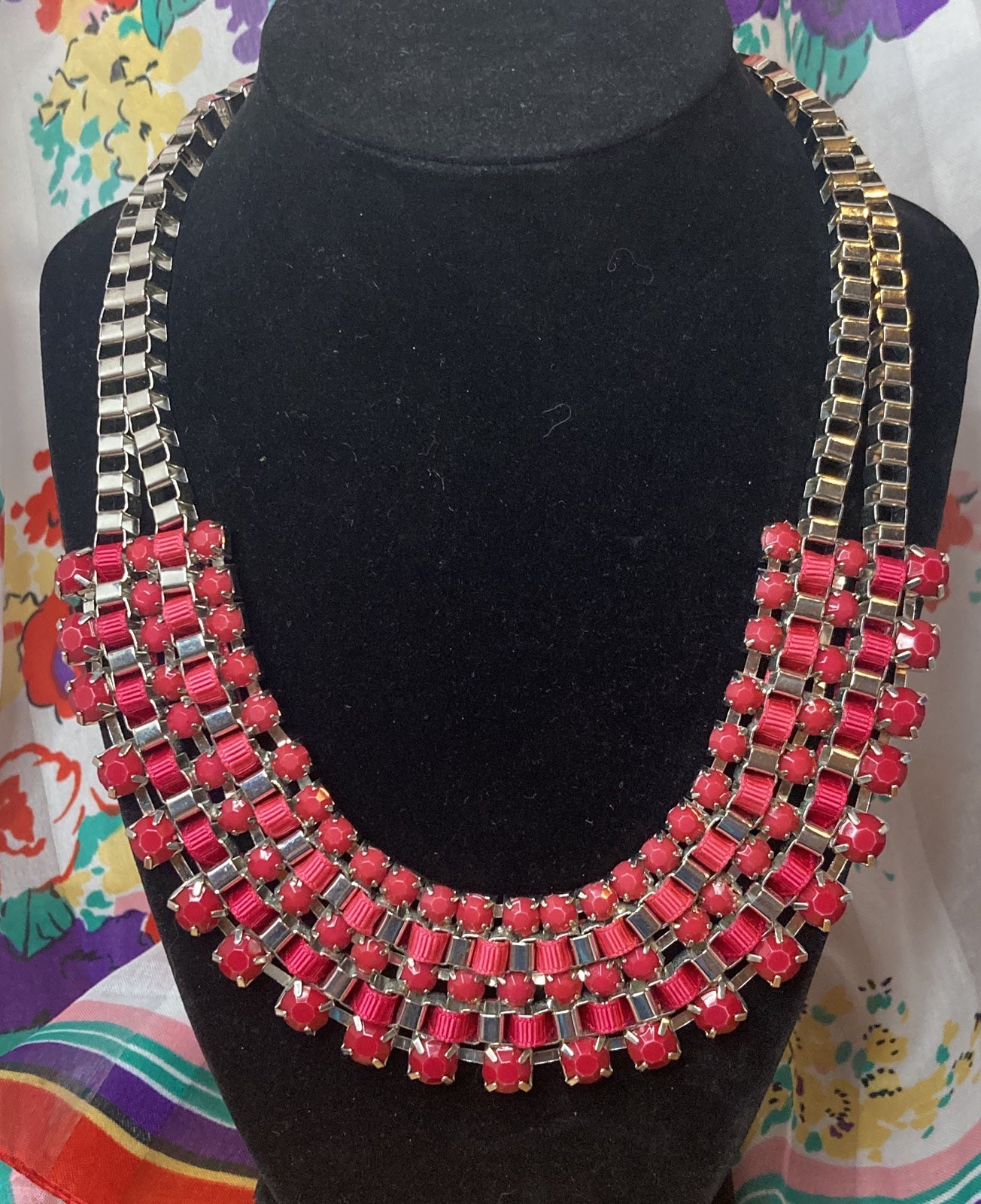 Silver Tone Interwoven Pink Fabric and Faux Pink Rhinestones Interlink chain