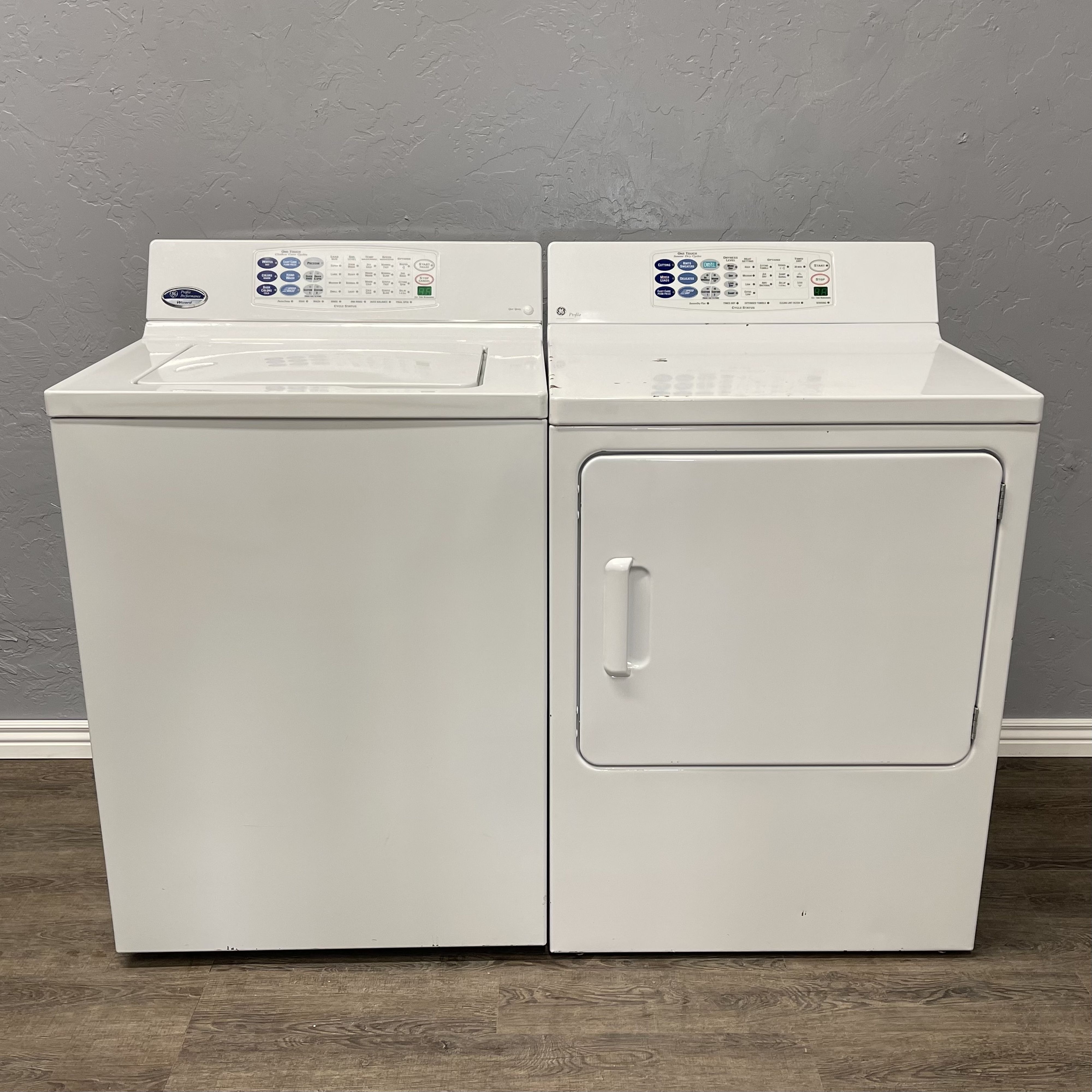 GE 3.2 Cu. Ft. Washer WPSE7003A1WW & 7 Cu. Ft. Gas Dryer DPSB519GB0WW