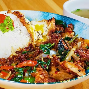 Hot Basil Crispy Chicken