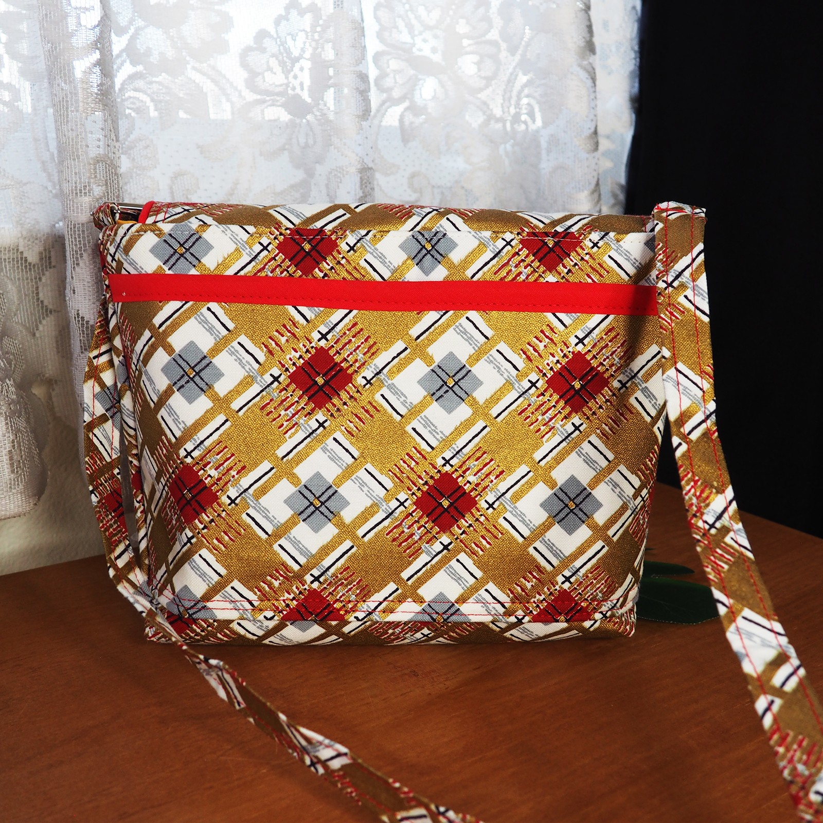 Vintage Annette Crossbody Cutie Plus