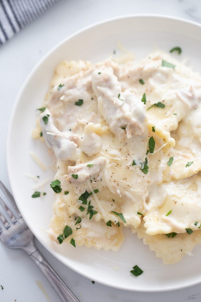 Alfredo cheese ravioli