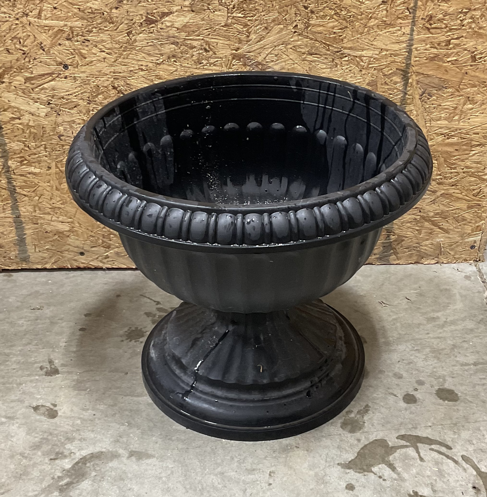 Bloem Grecian Urn, 18"
