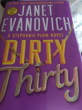 Dirty Thirty (30) (Stephanie Plum) (Hardcover)/Janet Evanovich