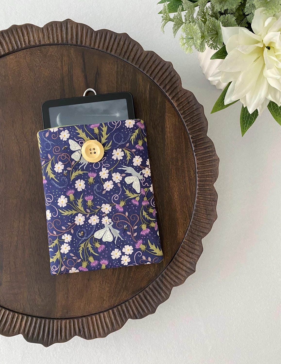 Kindle Paperwhite Cover – Purple Fairies, photo 2 of 8