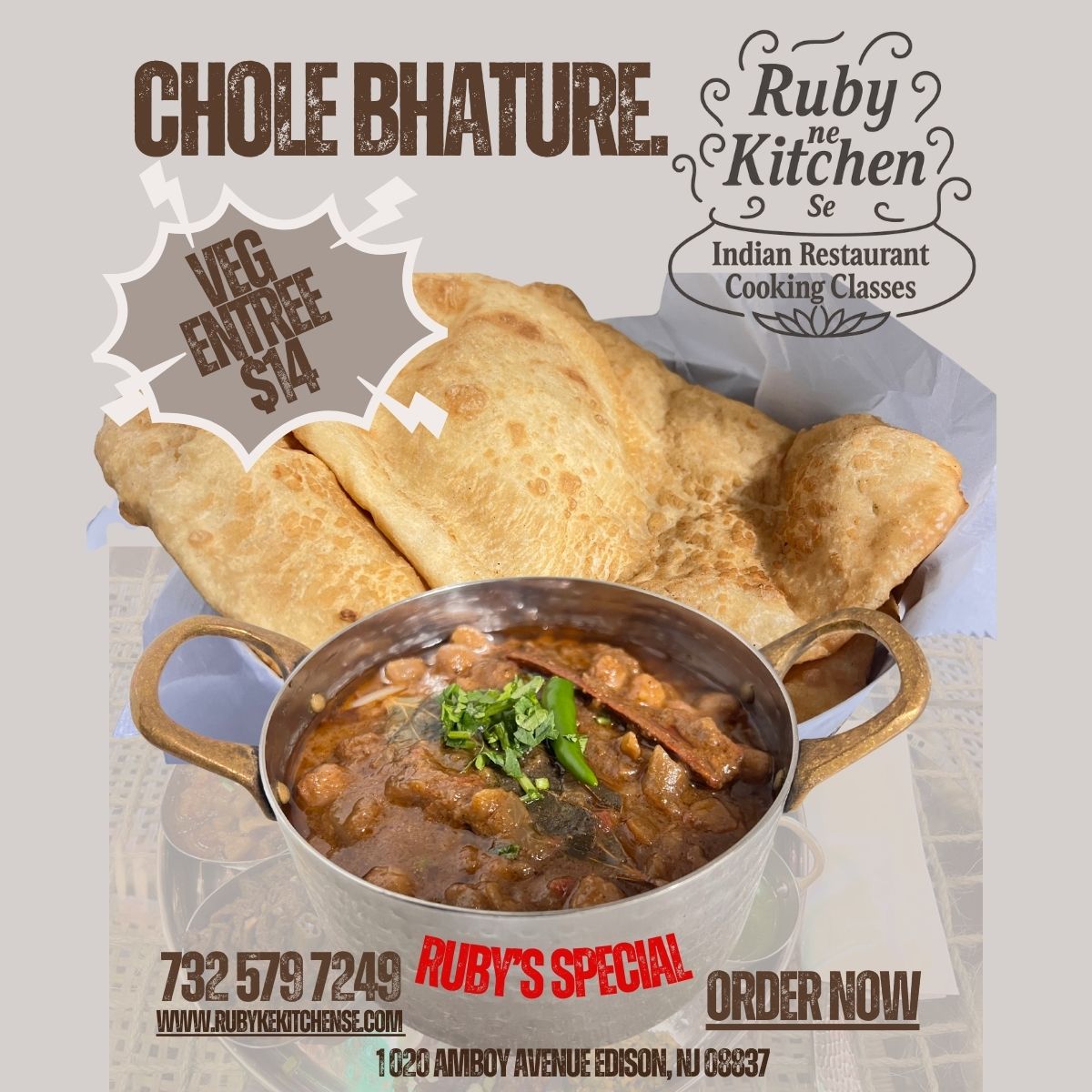 Chole Bhature (2 pcs)